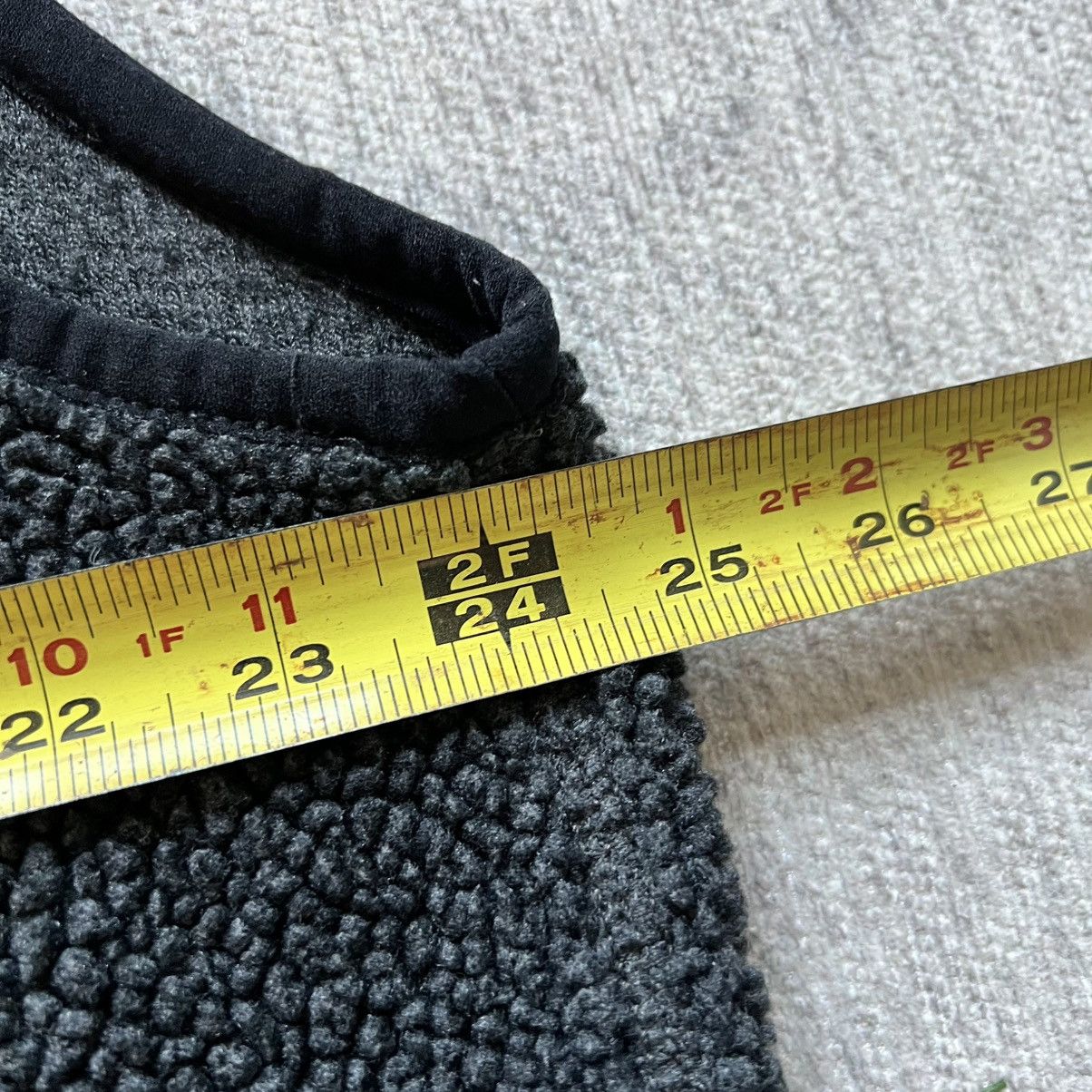Tommy Hilfiger Vintage 1990s Tommy Hilfiger Grey Deep Pile Popcorn Vest XL Size US XL / EU 56 / 4 - 8 Thumbnail