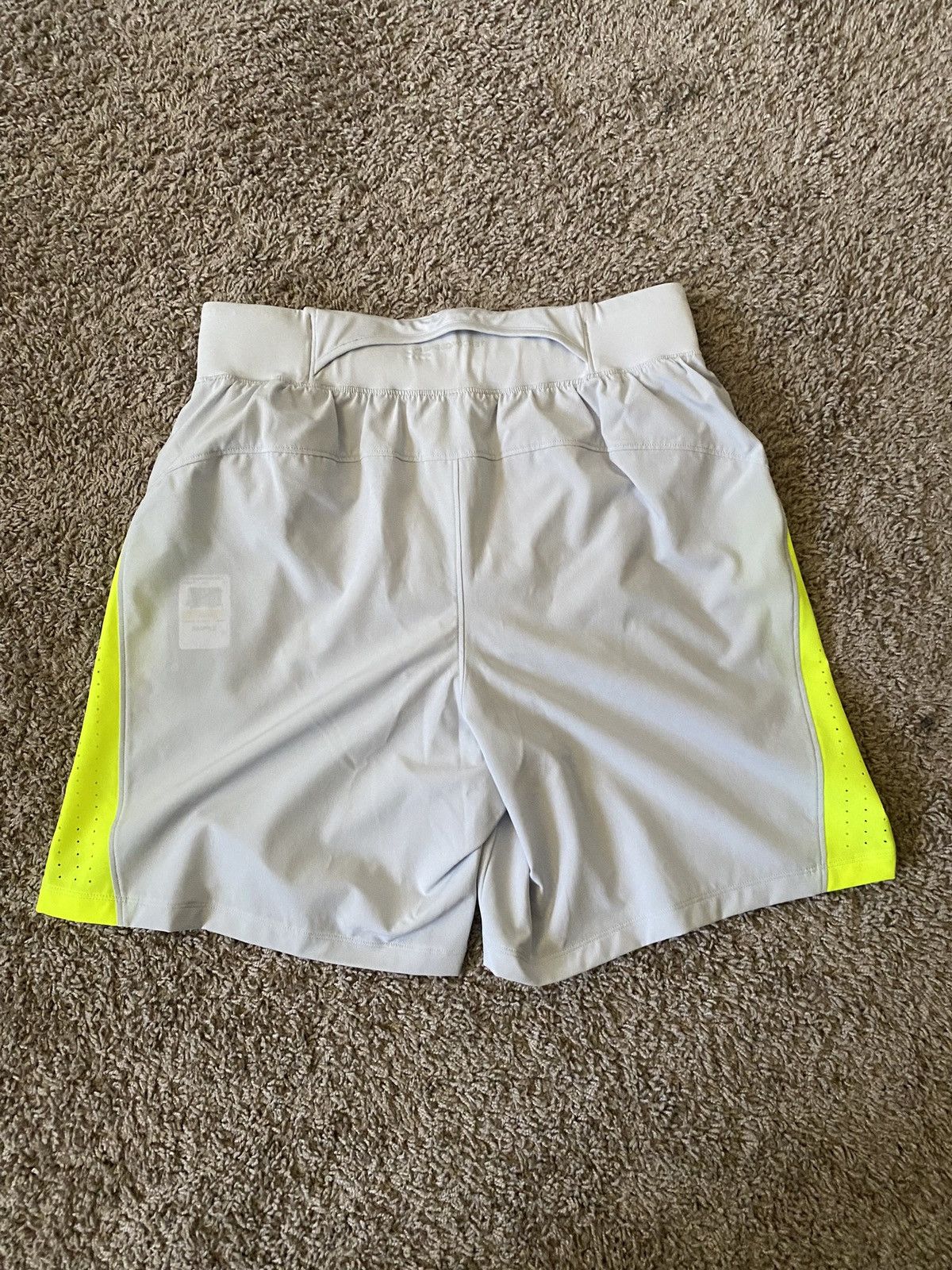 Under Armour Under Armour Launch Elite Shorts Size US 33 - 1 Thumbnail