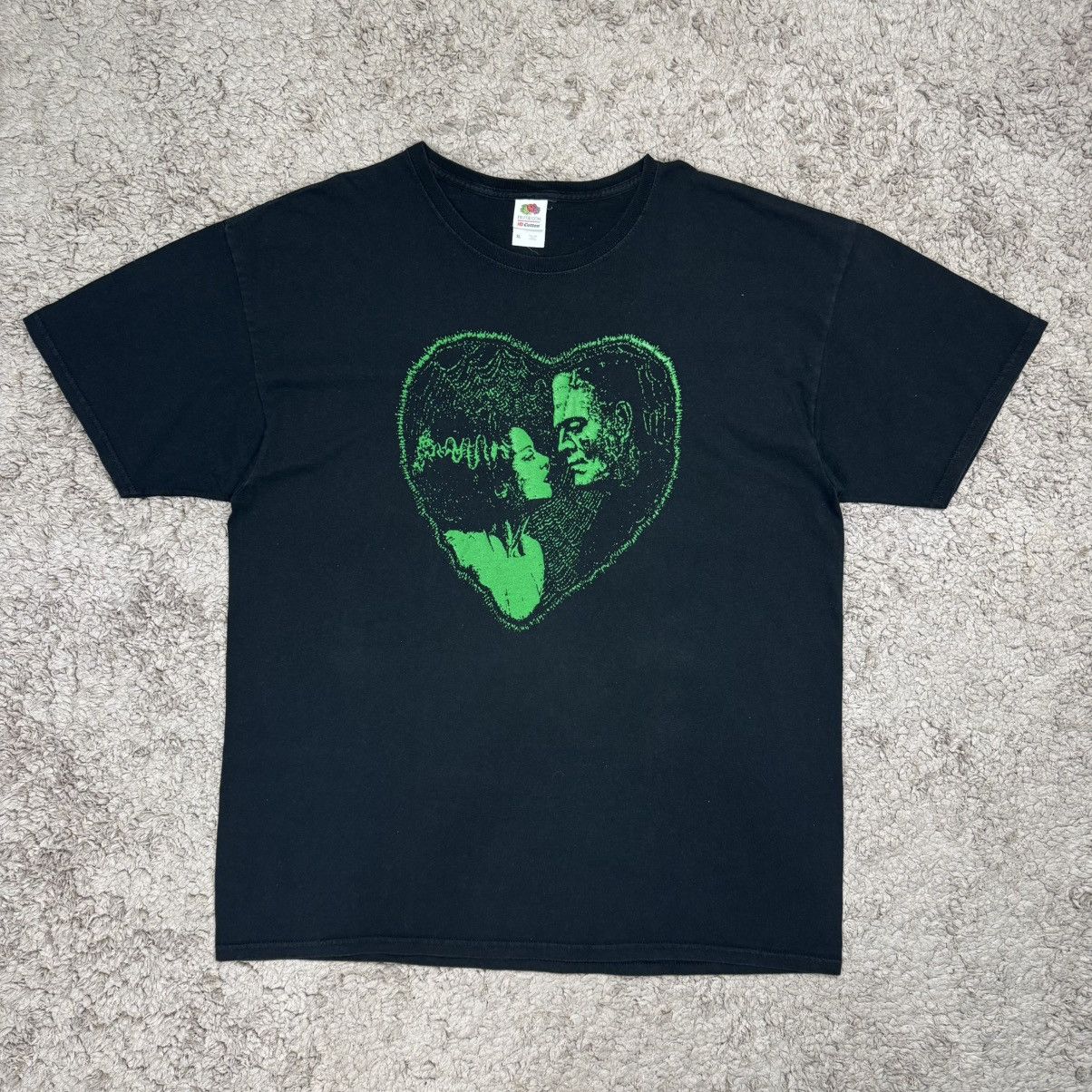 Vintage Vintage Frankenstein "We Belong Dead" Heart Graphic T-shirt Size US XL / EU 56 / 4 - 1 Thumbnail