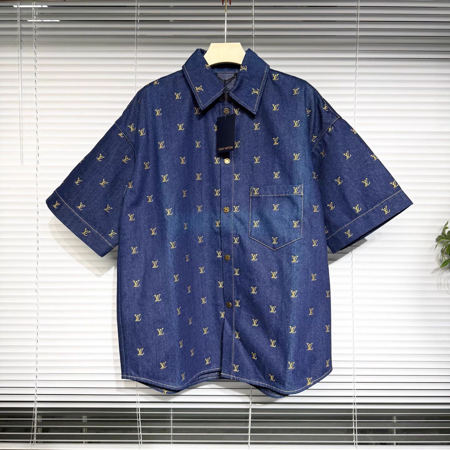 Louis Vuitton LV Pharrell 25 Gold Embroidered All-Over Denim Shirt Blue L Size US L / EU 52-54 / 3 - 1 Thumbnail