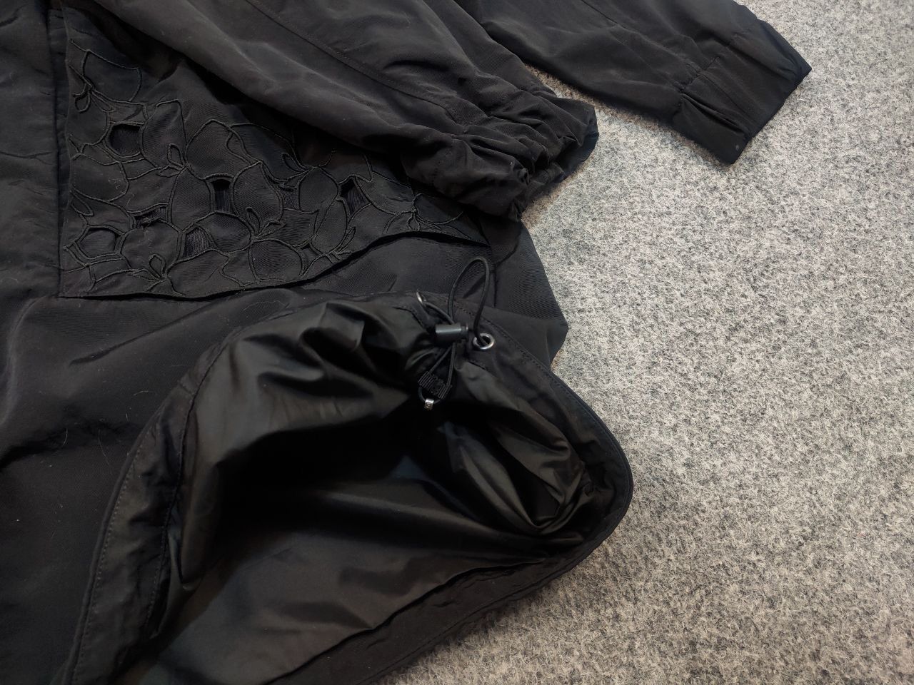 Lululemon LuluLemon Flower Patterned Hooded Parka Black Nylon Jacket Size L / US 10 / IT 46 - 14 Thumbnail
