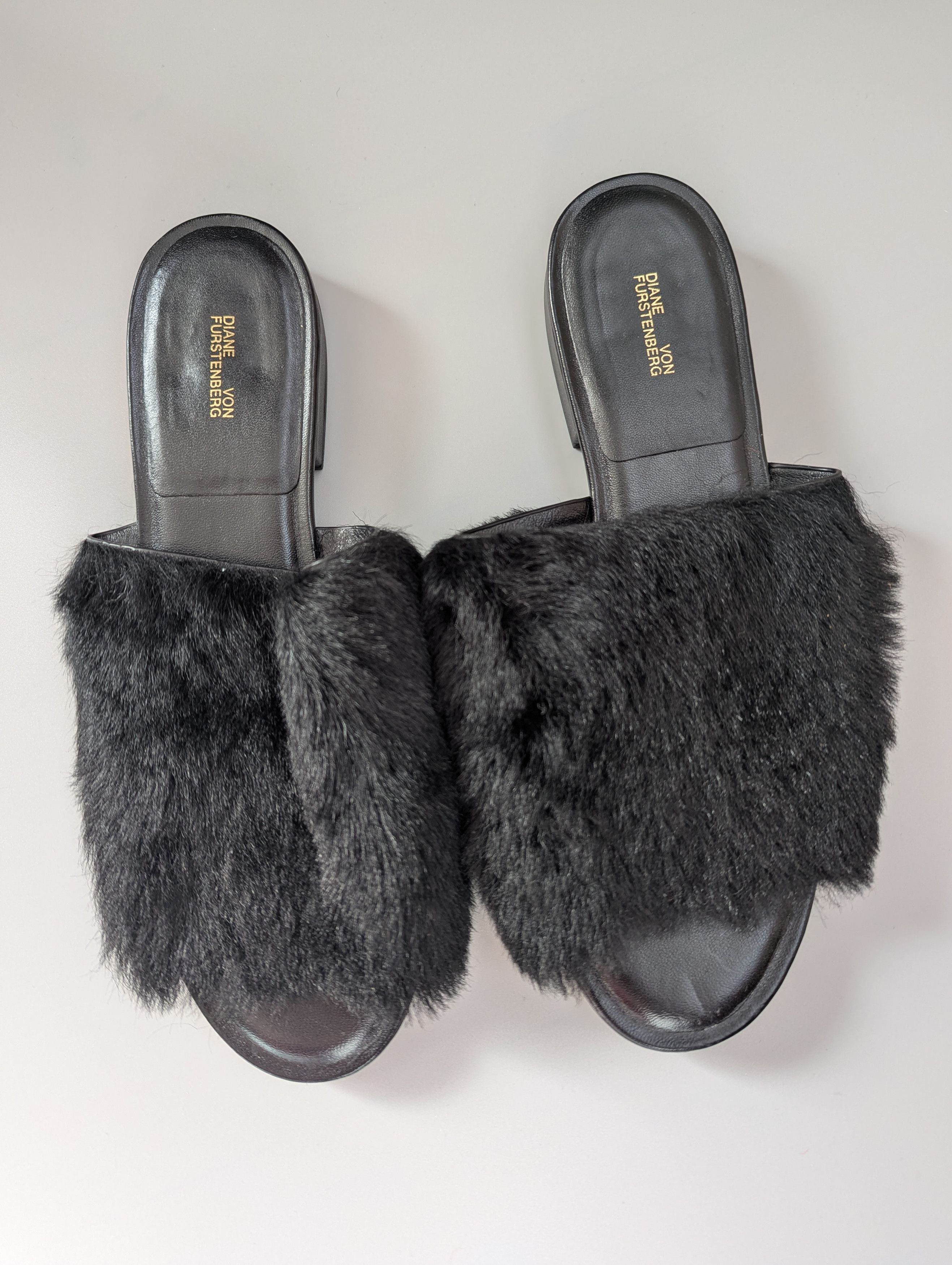 Diane von Furstenberg × Japanese Brand Diane Von Furstenberg Santi shearling slides - black Size US 8 / IT 38 - 2 Thumbnail