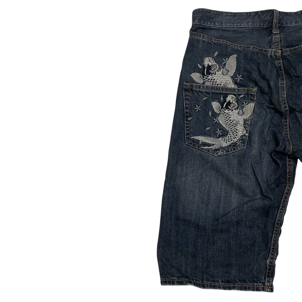 Japanese Brand × Other × Vintage Vintage sukajan koi short denim Size US 33 - 6 Thumbnail