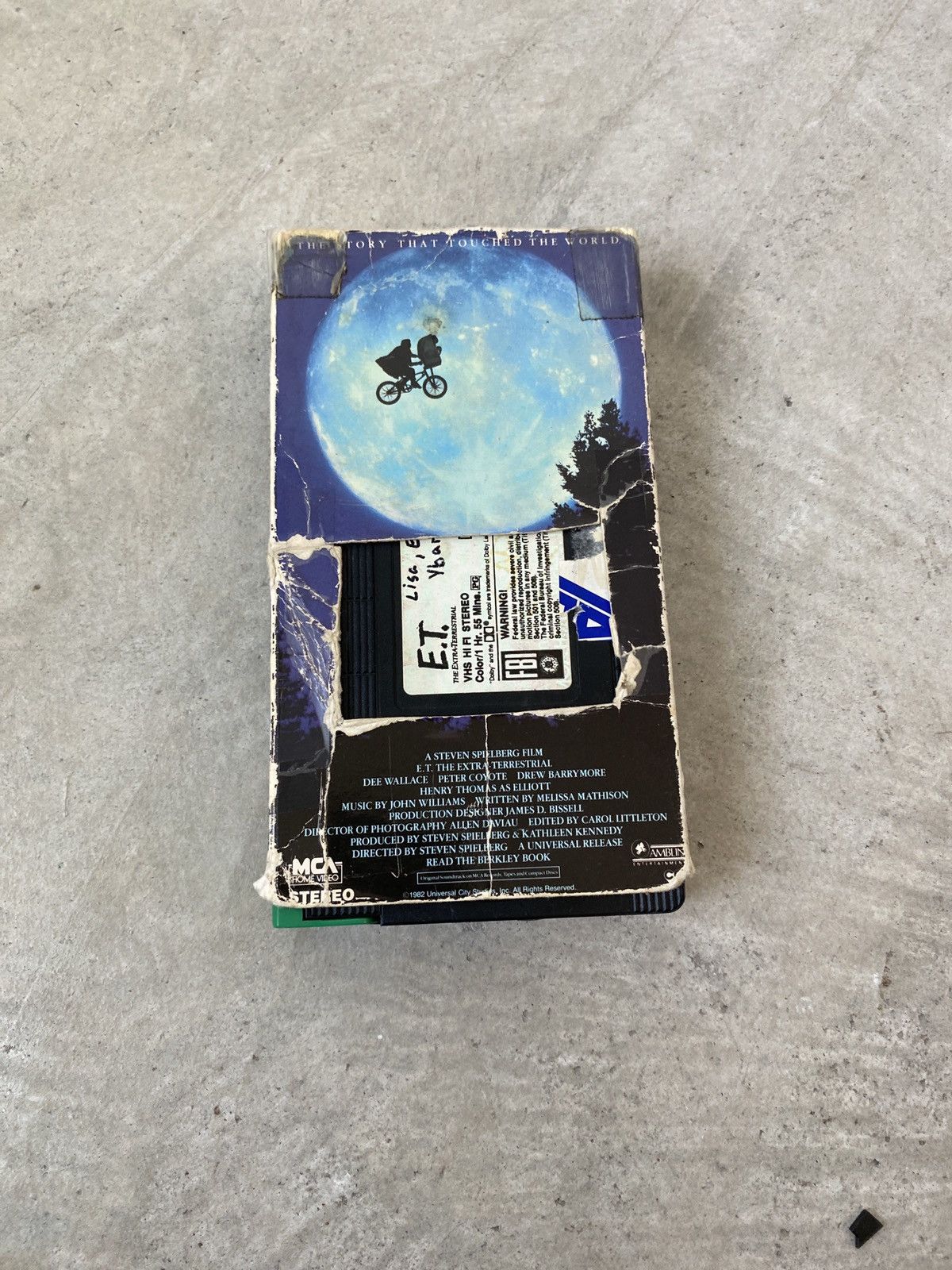 Universal Studios ET The Extra-Terrestrial VHS Size ONE SIZE - 1 Thumbnail