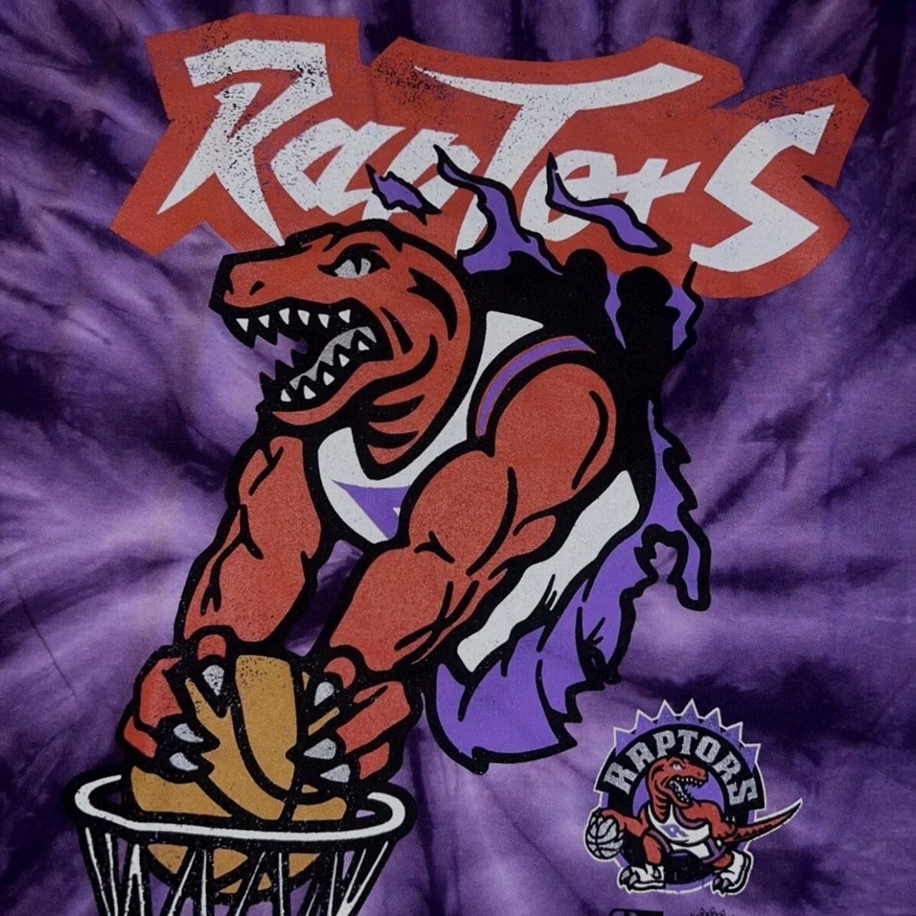 Mitchell & Ness VINTAGE Mitchell & Ness Men Purple NBA Toronto Raptors Distressed Tie-Dye T-Shirt S Size US S / EU 44-46 / 1 - 3 Thumbnail