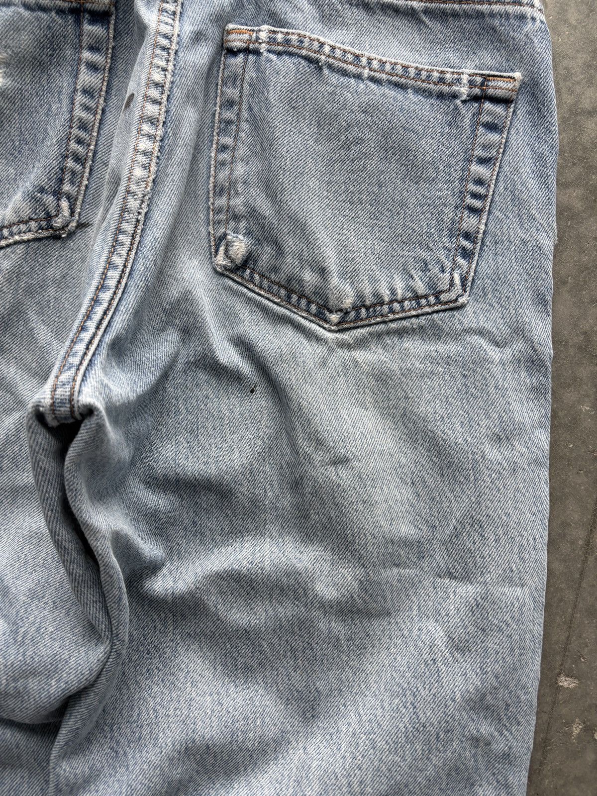 Gap Vintage Y2K Gap Easy Fit Light Wash Denim Jeans Size US 29 - 11 Thumbnail
