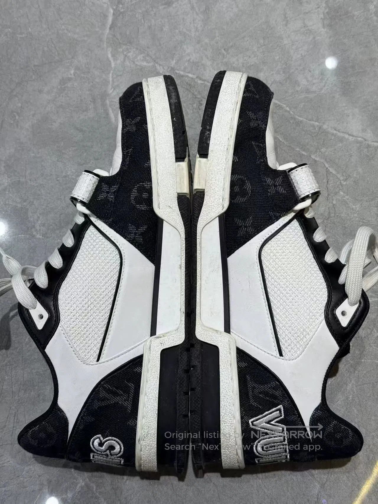 Louis Vuitton louis vuitton trainer low-top sneakers black white. Size US 8 / EU 41 - 8 Thumbnail