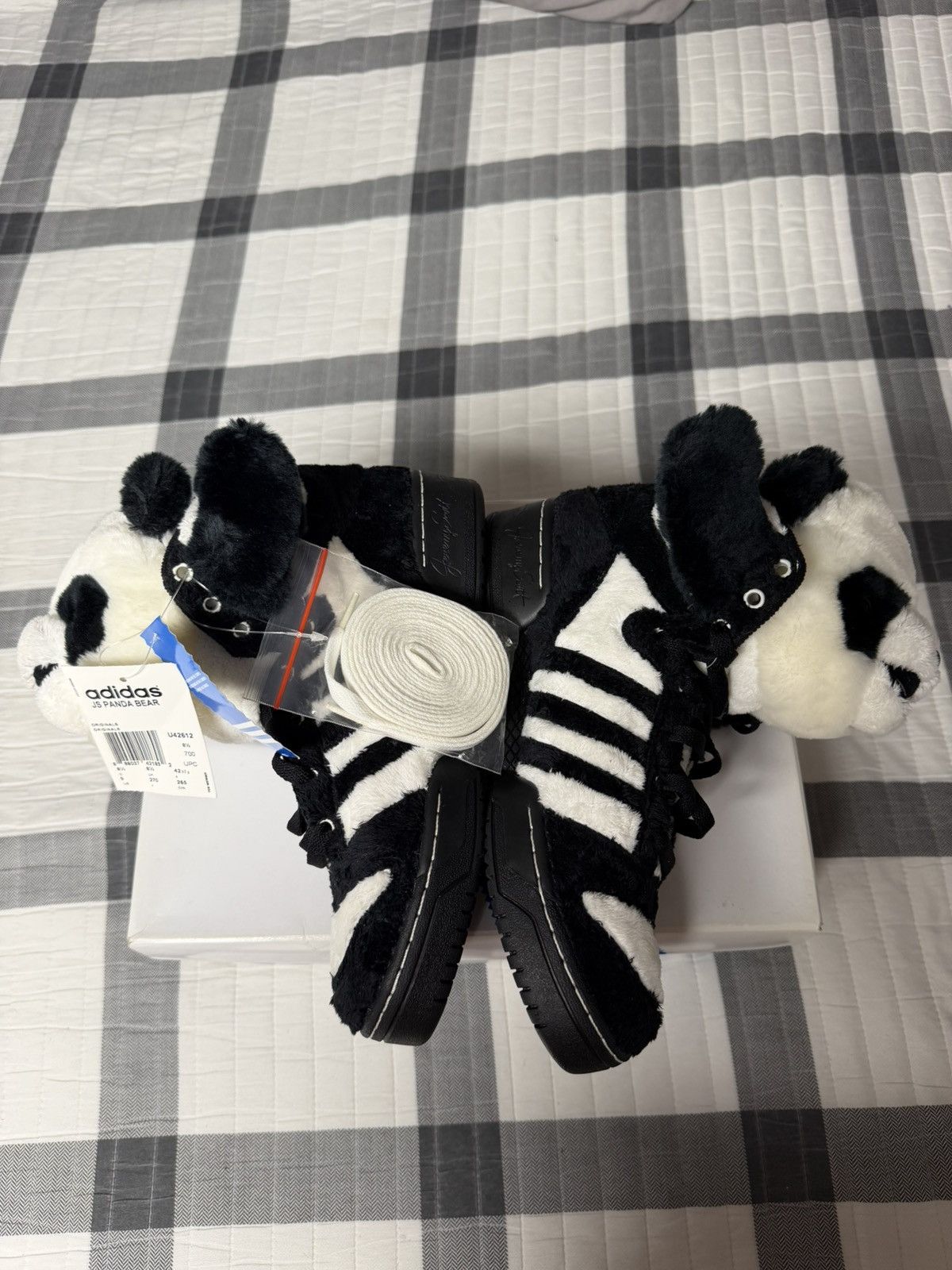 Jeremy Scott Brand New Adidas Jeremy Scott Panda Bear Size US 9 / EU 42 - 3 Thumbnail