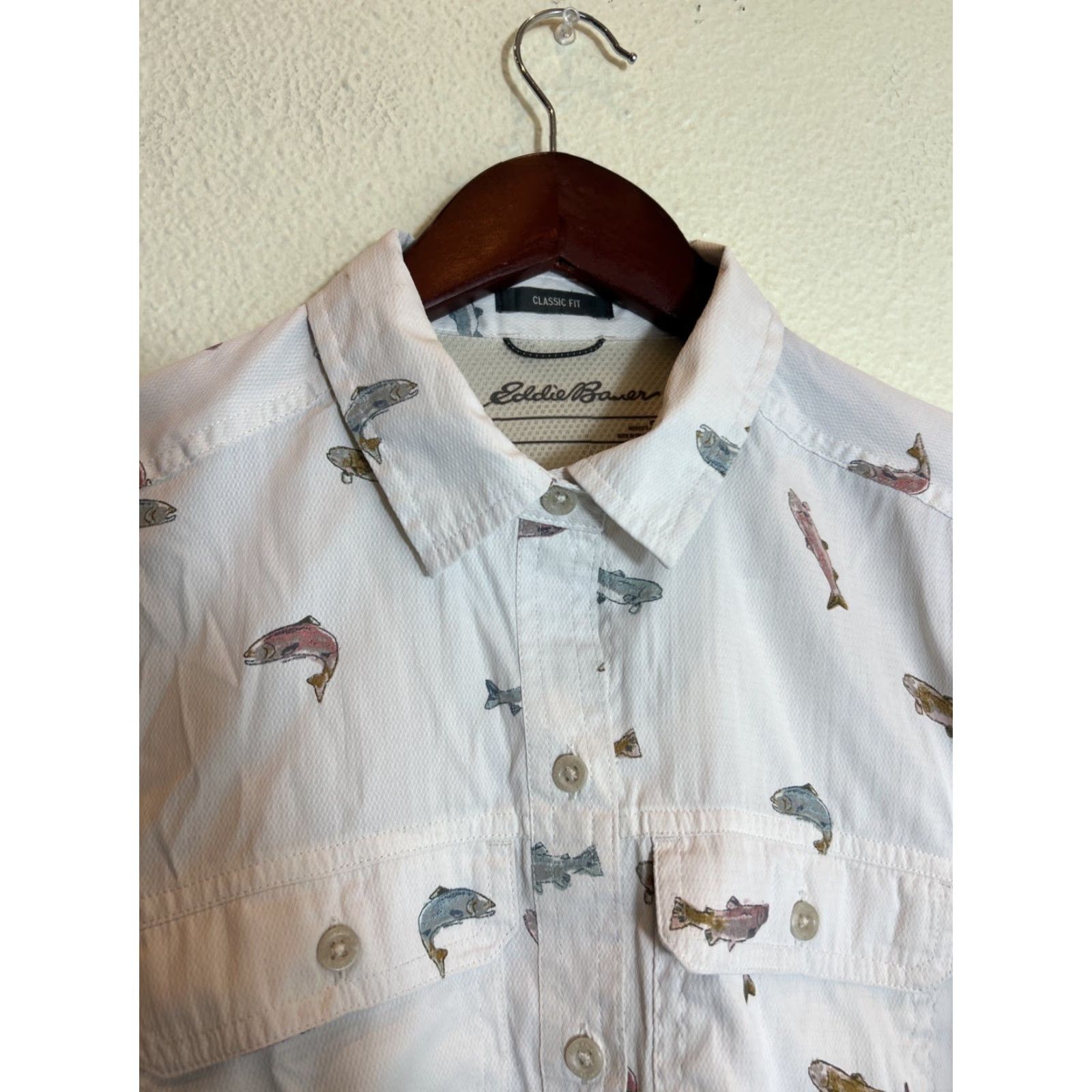 Eddie Bauer VINTAGE Eddie Bauer Women’s Small Long Sleeve Vented Button Up Shirt Fishing AOP White Size S / US 4 / IT 40 - 3 Thumbnail