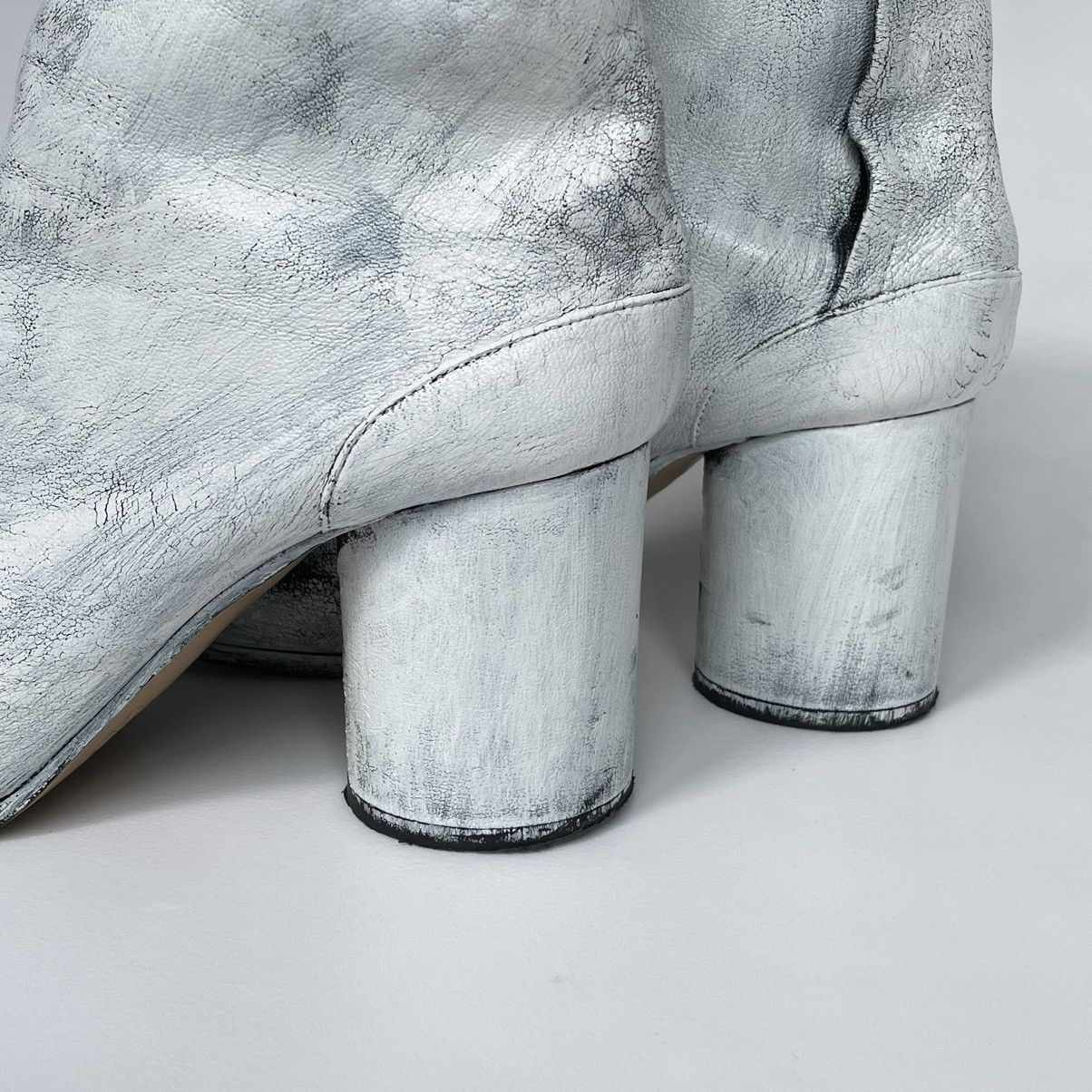 Maison Margiela White Painted Leather Tabi Boots Size US 7 / IT 37 - 14 Thumbnail