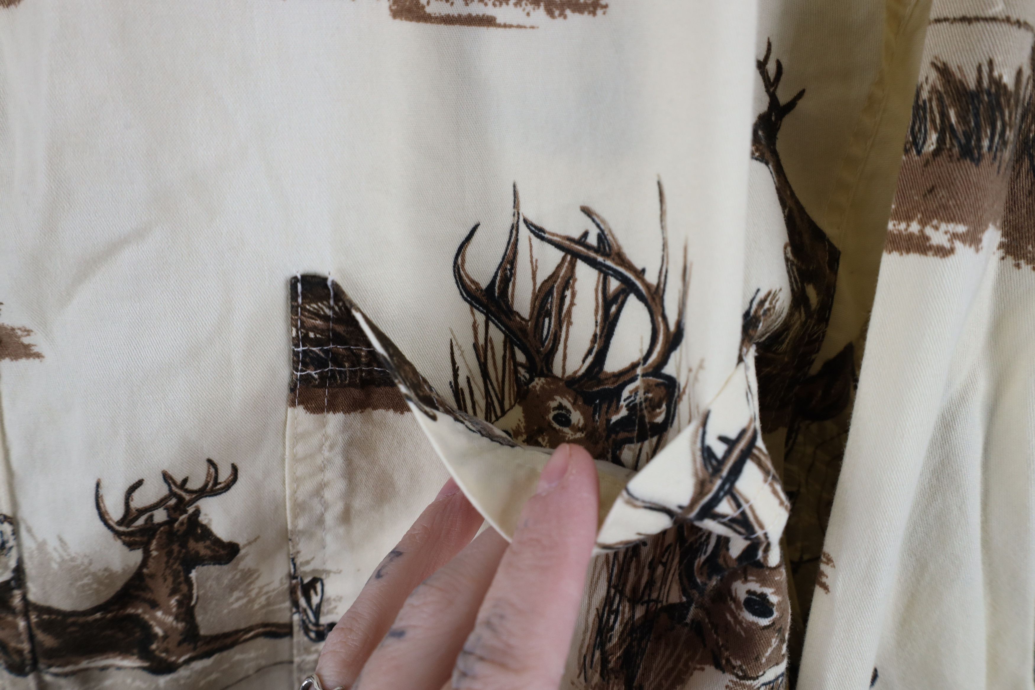 Vintage Vintage 90s Streetwear Deer Buck All Over Print Button Shirt Size US XL / EU 56 / 4 - 7 Thumbnail