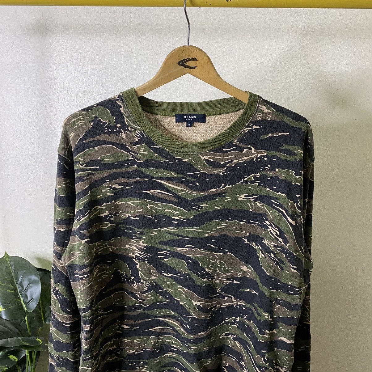 Beams Japan Beams Japan Tiger Stripes Camo Crewneck Sweatshirt Size US M / EU 48-50 / 2 - 2 Thumbnail