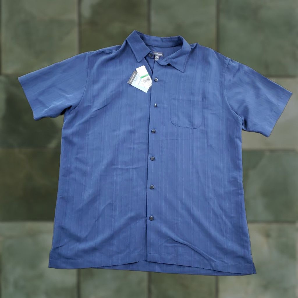 Van Heusen Van Heusen Shirt Mens Large Navy Air Sandwashed Classic Fit Short Sleeve Cooling Size US L / EU 52-54 / 3 - 1 Thumbnail