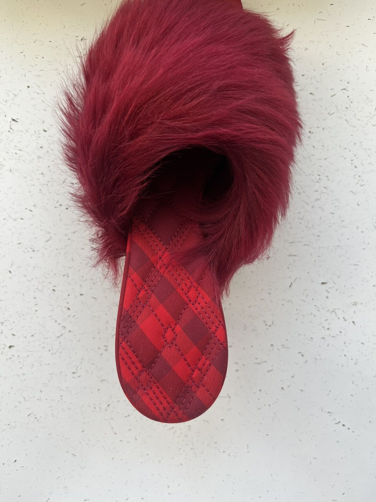 Burberry NWT Eu Size 37 Uk Size 4 Burberry Faux Fur RedHeels Slippers Size US 7 / IT 37 - 7 Thumbnail