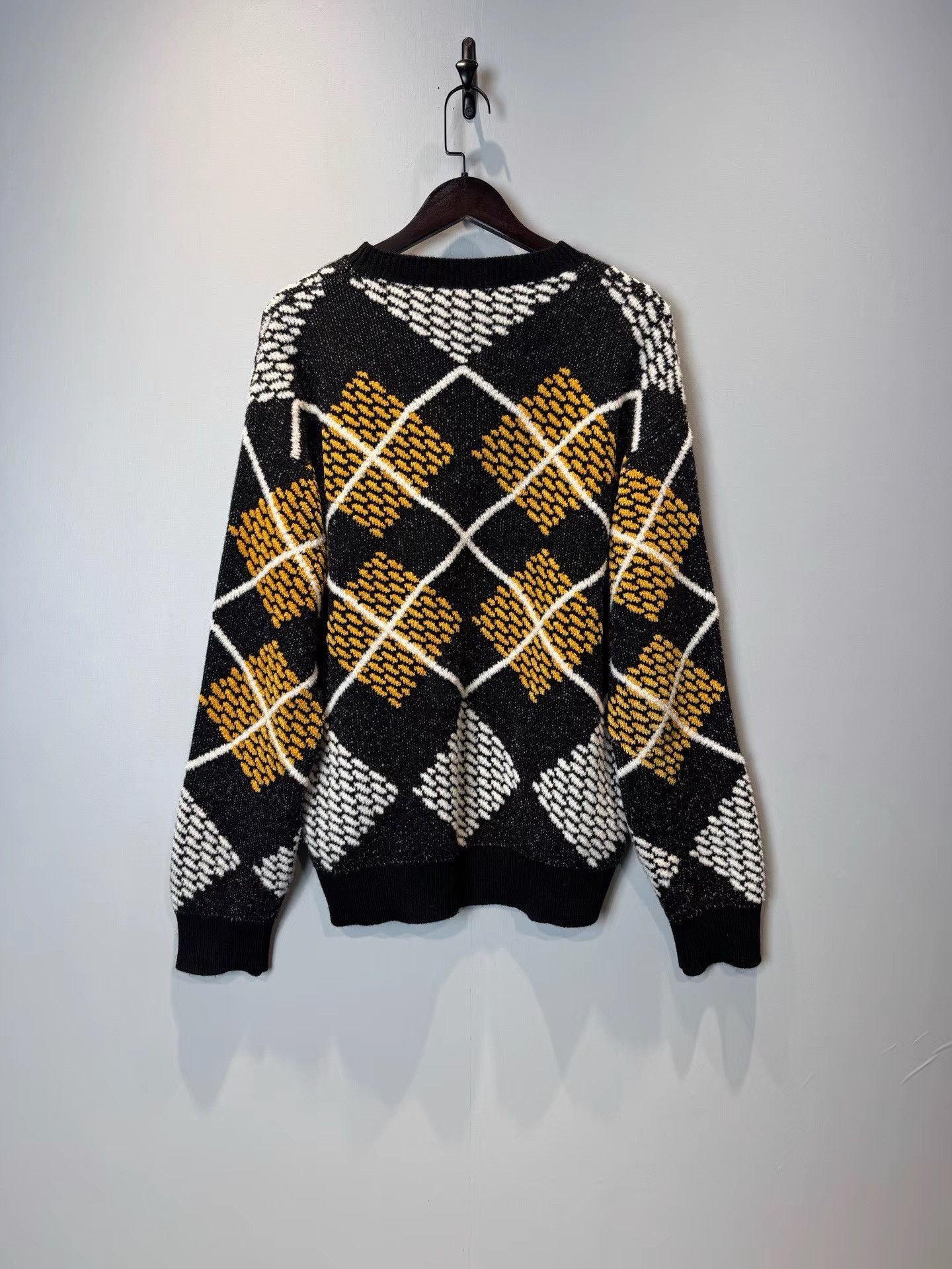 Louis Vuitton Louis Vuitton SS25 Damier Letter Wool Knit Sweater K36 Size US L / EU 52-54 / 3 - 2 Thumbnail