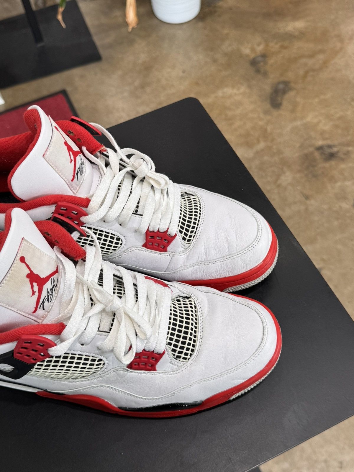 Jordan Brand Air Jordan 4 Fire Red Size 12 (2020) Size US 12 / EU 45 - 7 Thumbnail