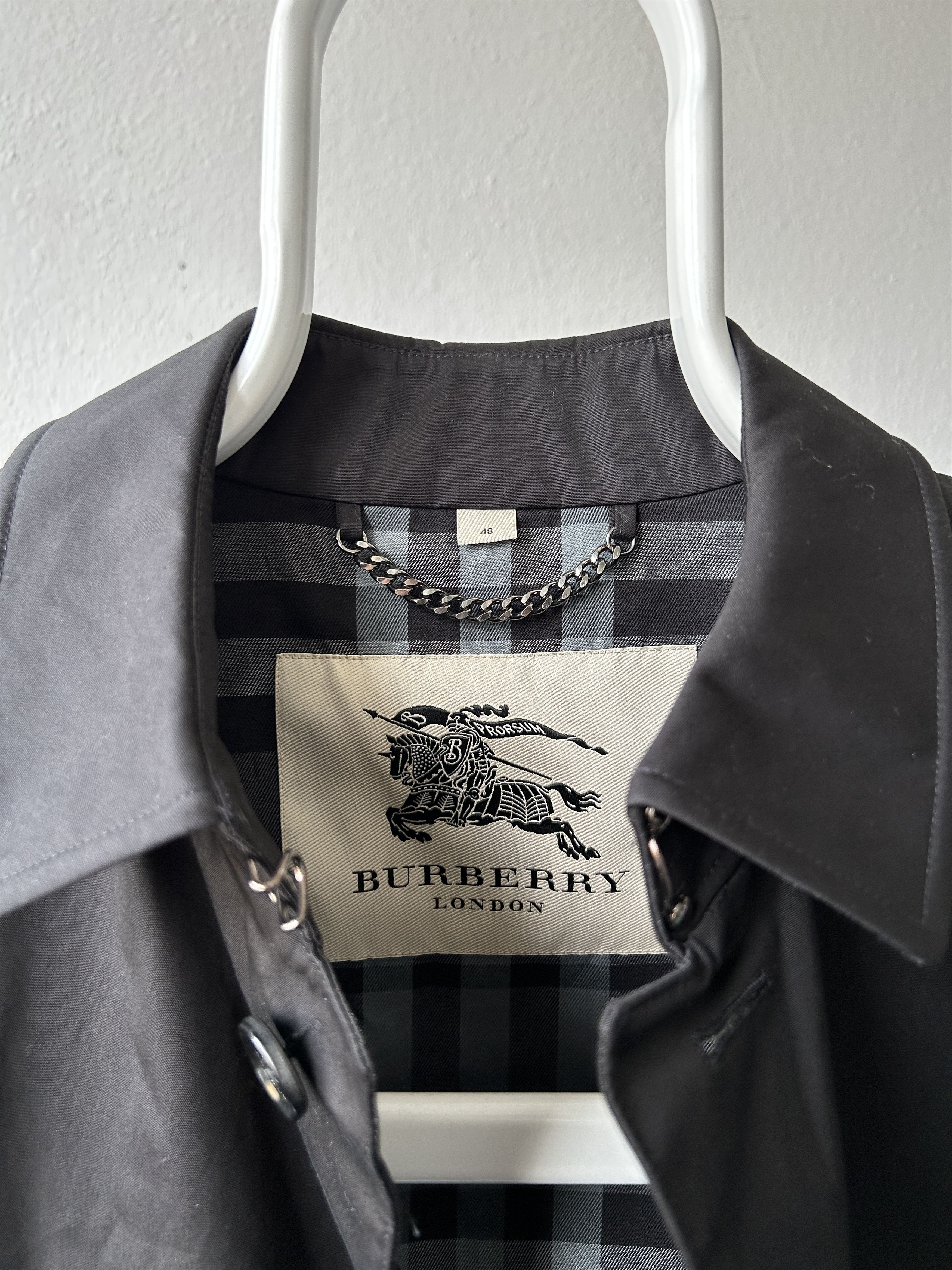 Burberry Burberry black trench coat Size US M / EU 48-50 / 2 - 13 Thumbnail