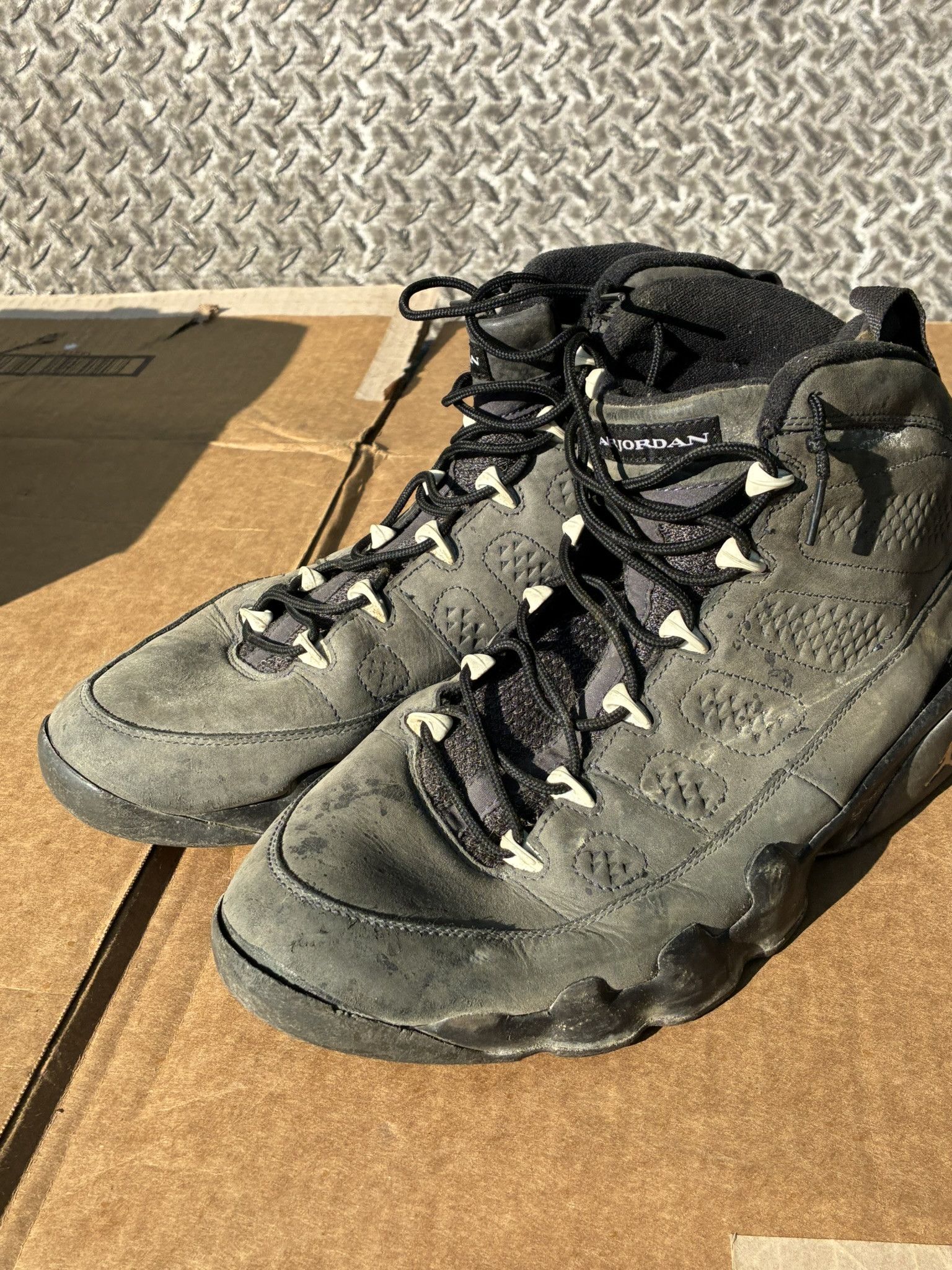 Jordan Brand Nike Air Jordan 9 Retro "Anthracite" 2015 302370-013 Size US 13 / EU 46 - 5 Thumbnail