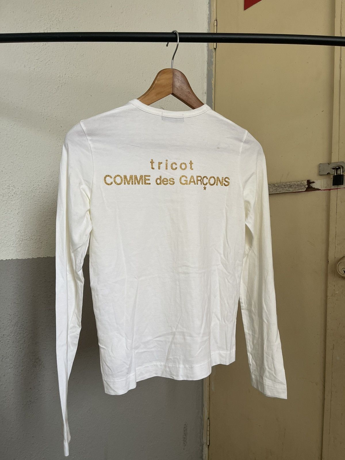 Japanese Brand × Tricot Comme des Garcons Tricot Comme Des Garcons Gold Print Glitter Longsleeve Size S / US 4 / IT 40 - 3 Thumbnail