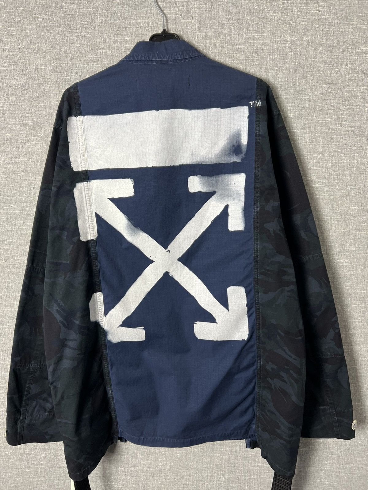 Off-White Off White Camo Sleeve Field Jacket Arrows Print Virgil Abloh Size US XL / EU 56 / 4 - 2 Thumbnail