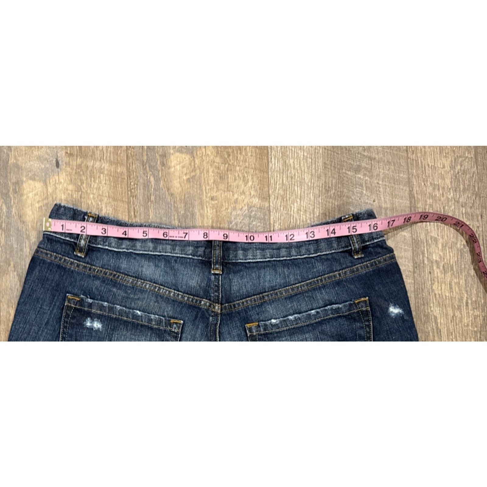 Ann Taylor Ann Taylor Womens Bermuda Cut Off Jeans Distressed Size 6 Size 28" / US 6 / IT 42 - 8 Thumbnail