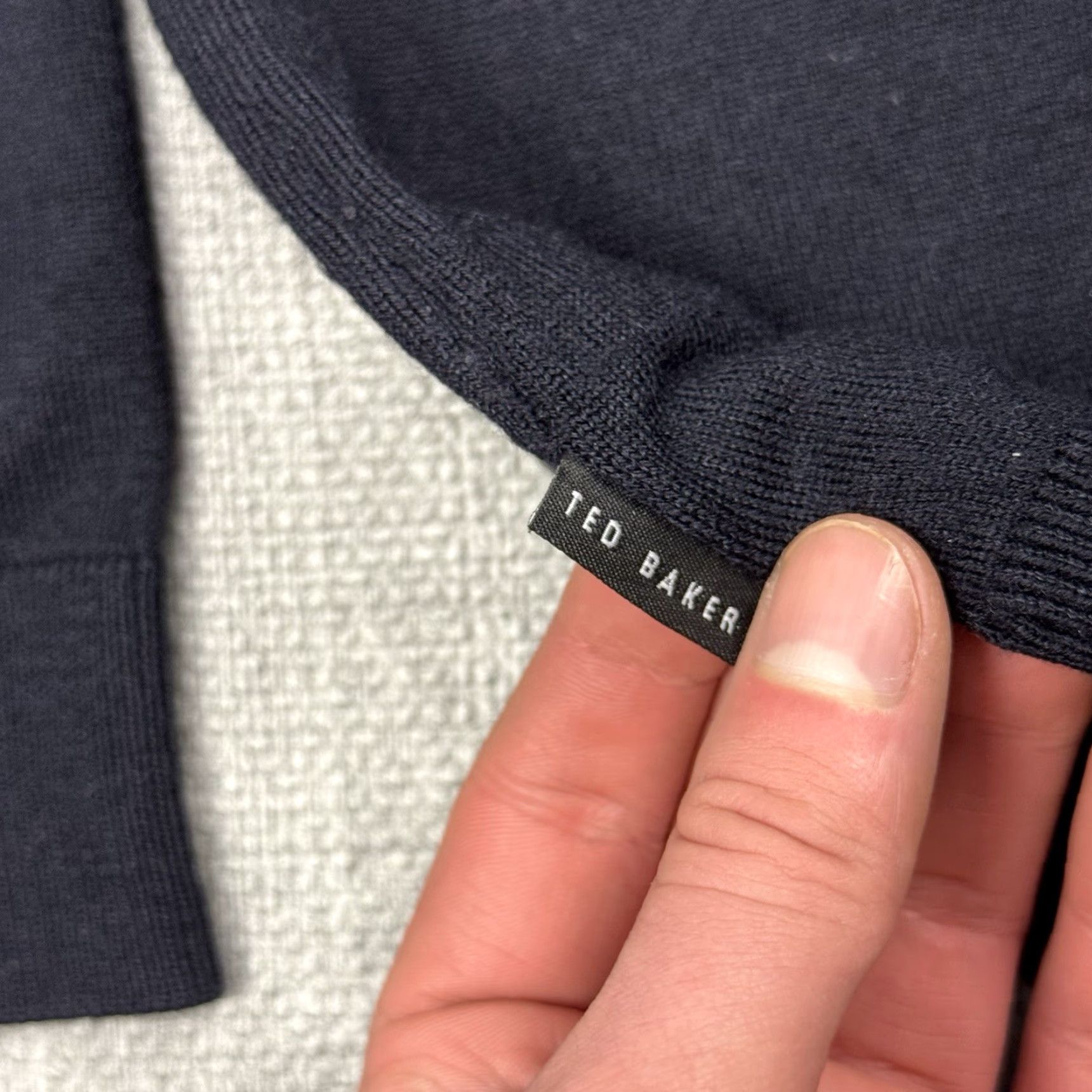 Ted Baker VINTAGE Ted Baker Sweater Mens Size 6 Crew Neck Lightweight Wool-Blend Micro Striped Pull Over Size US S / EU 44-46 / 1 - 7 Thumbnail