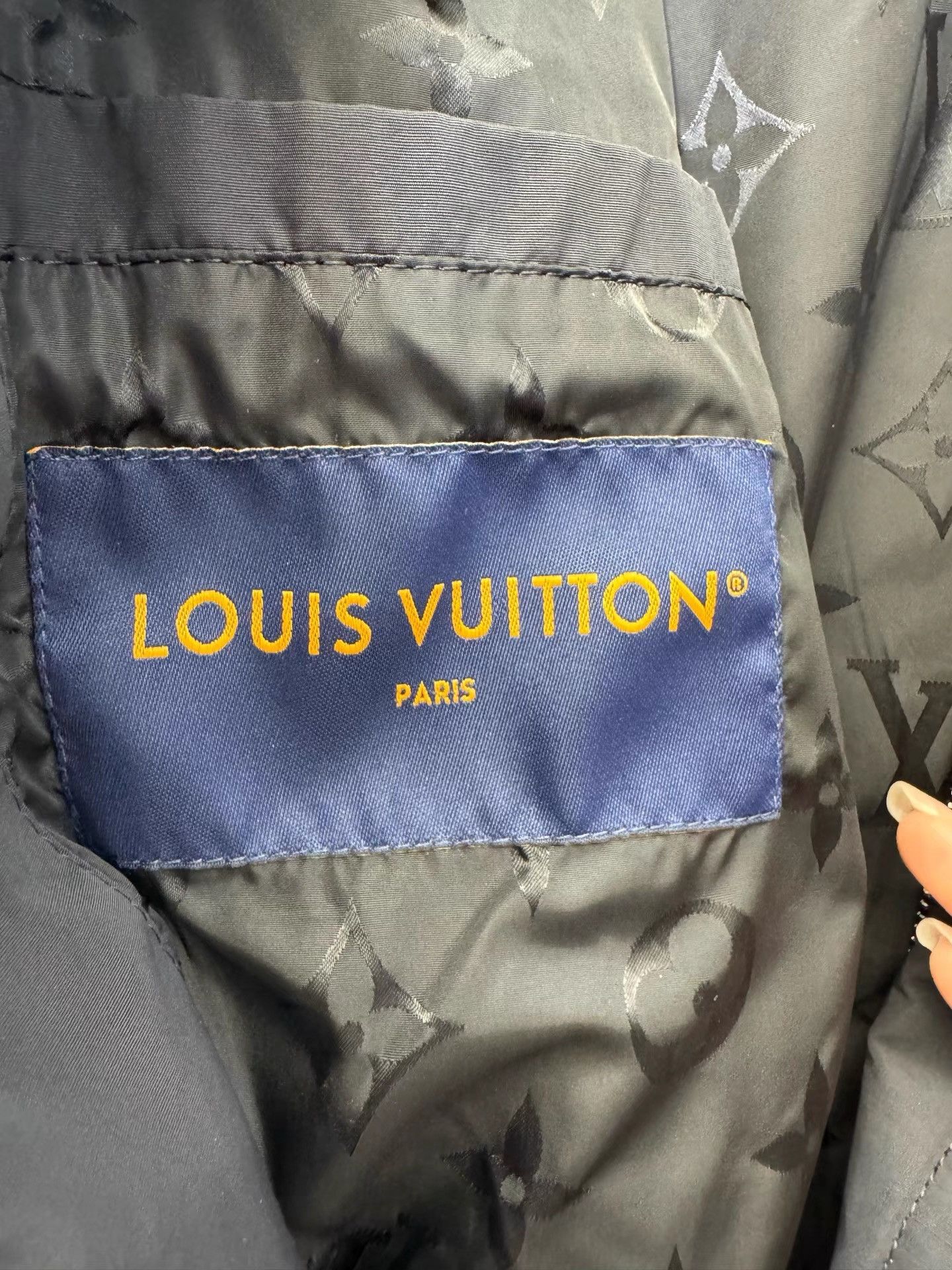 Louis Vuitton Louis Vuitton SS26 Embroidered Logo Cotton Jacket K36 Size US M / EU 48-50 / 2 - 3 Thumbnail