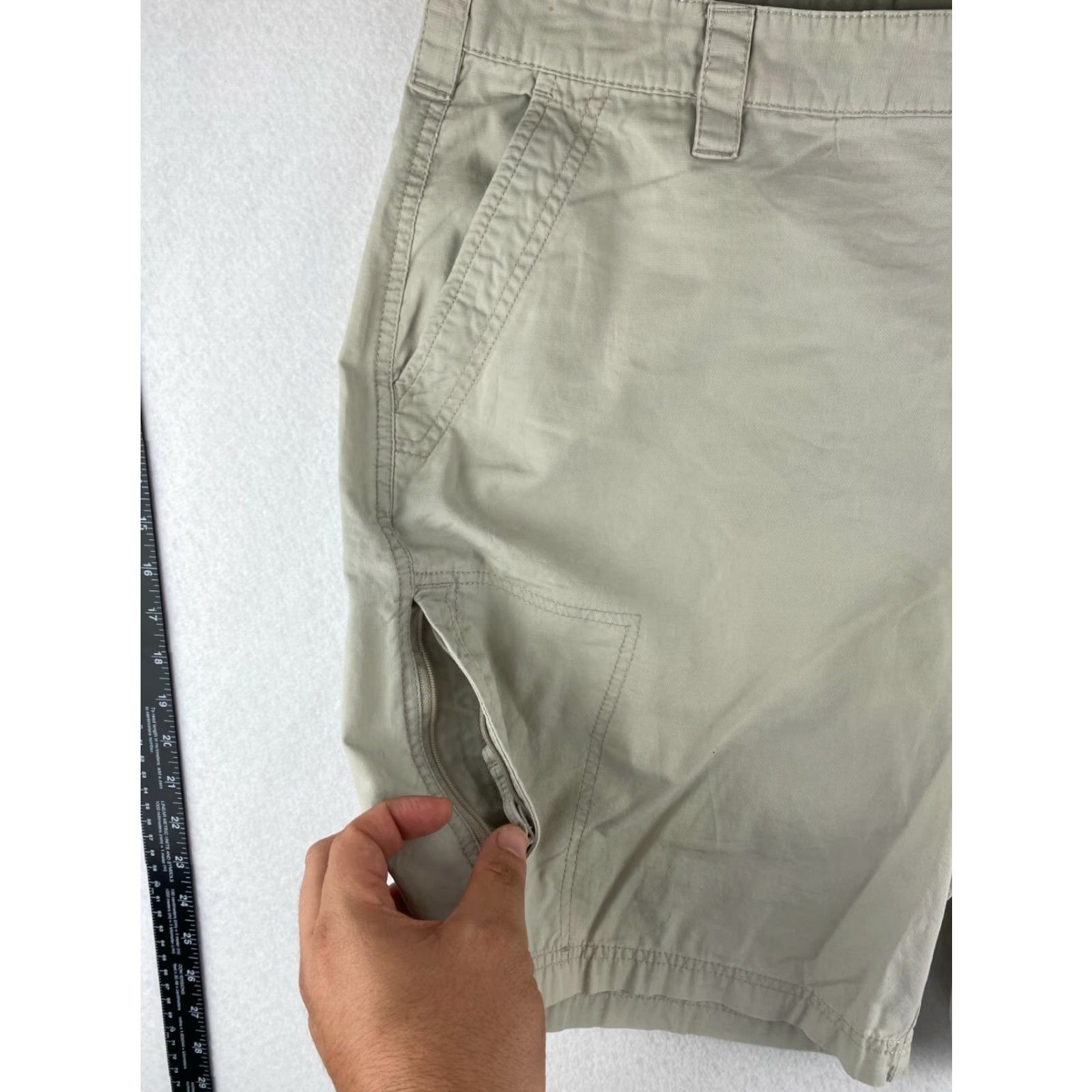 Vintage Columbia Mens Shorts Chino Flat Front 38 Khaki Casual Pocket Zip Bermuda Beach Outdoor Modern Mens Size US 38 / EU 54 - 7 Thumbnail