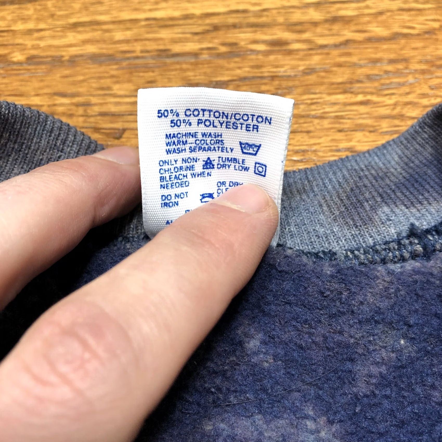 Jerzees VINTAGE Guess Who Loves You Jesus Sweatshirt L Christ Religion Acid Wash Blue L Mens Size US L / EU 52-54 / 3 - 6 Thumbnail