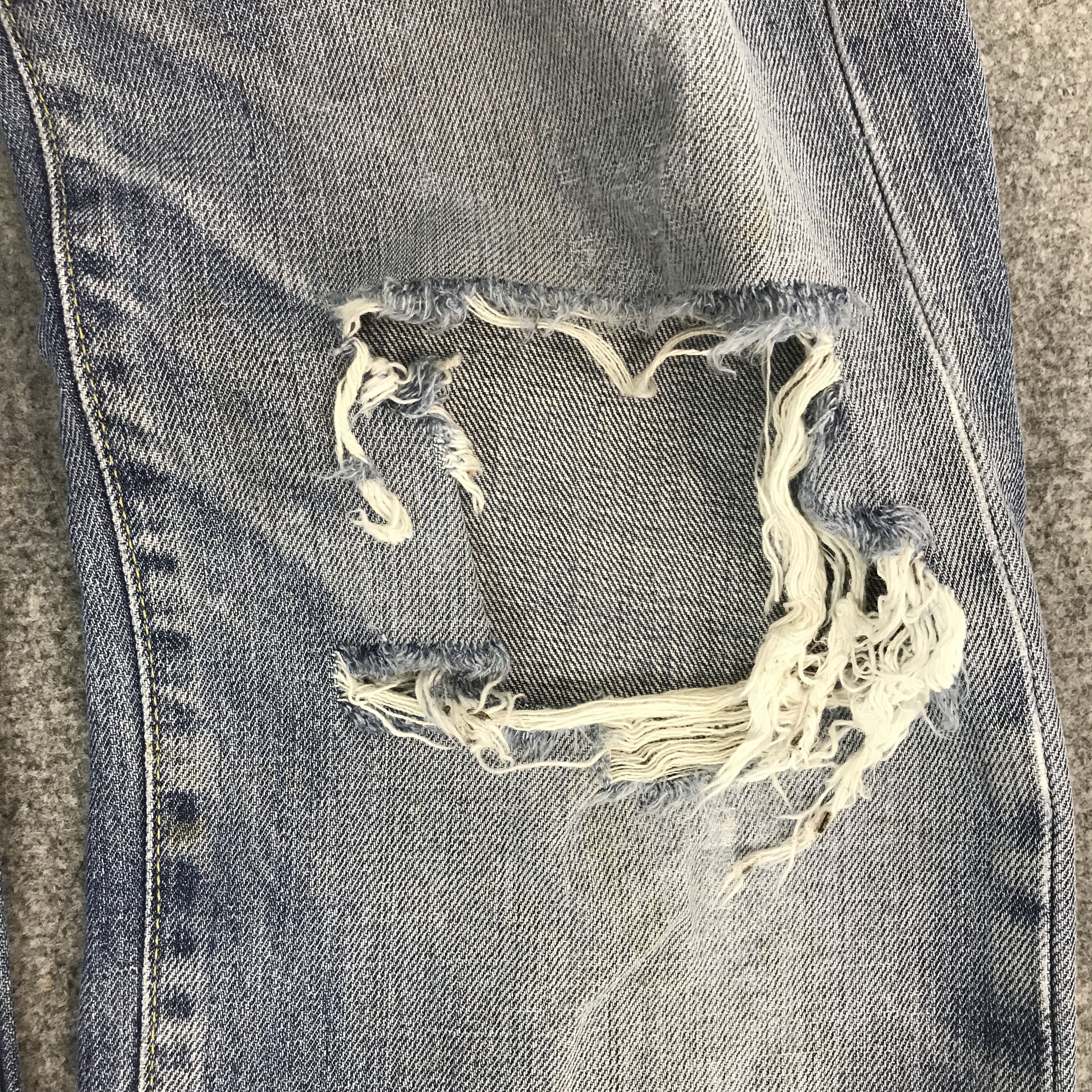 Uniqlo Japan Denim uniqlo distressed jeans pants Size US 32 / EU 48 - 15 Thumbnail