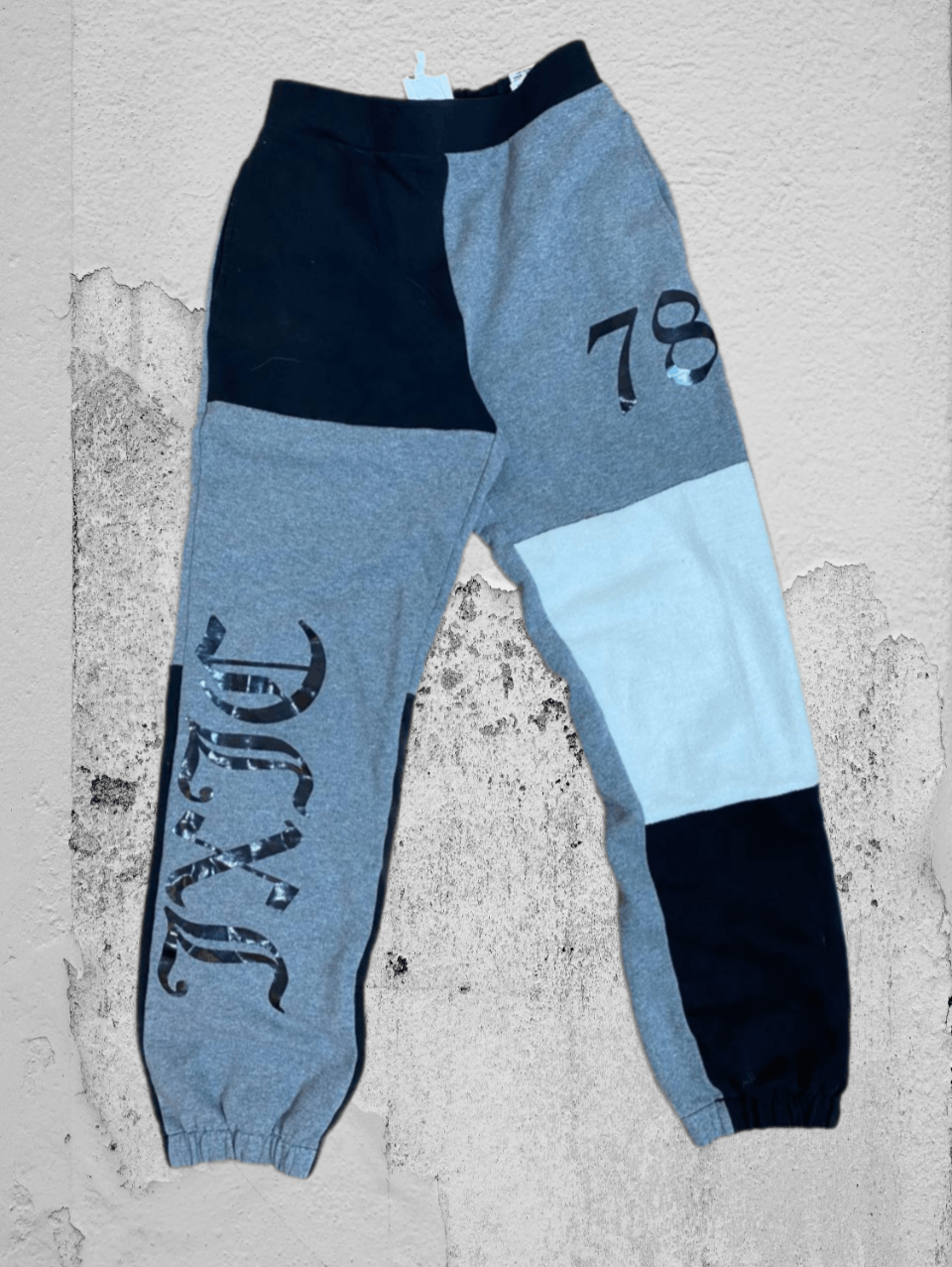 Juicy Couture × Vintage Juicy Couture vintage sweatpants big logo Size 28" / US 6 / IT 42 - 1 Thumbnail