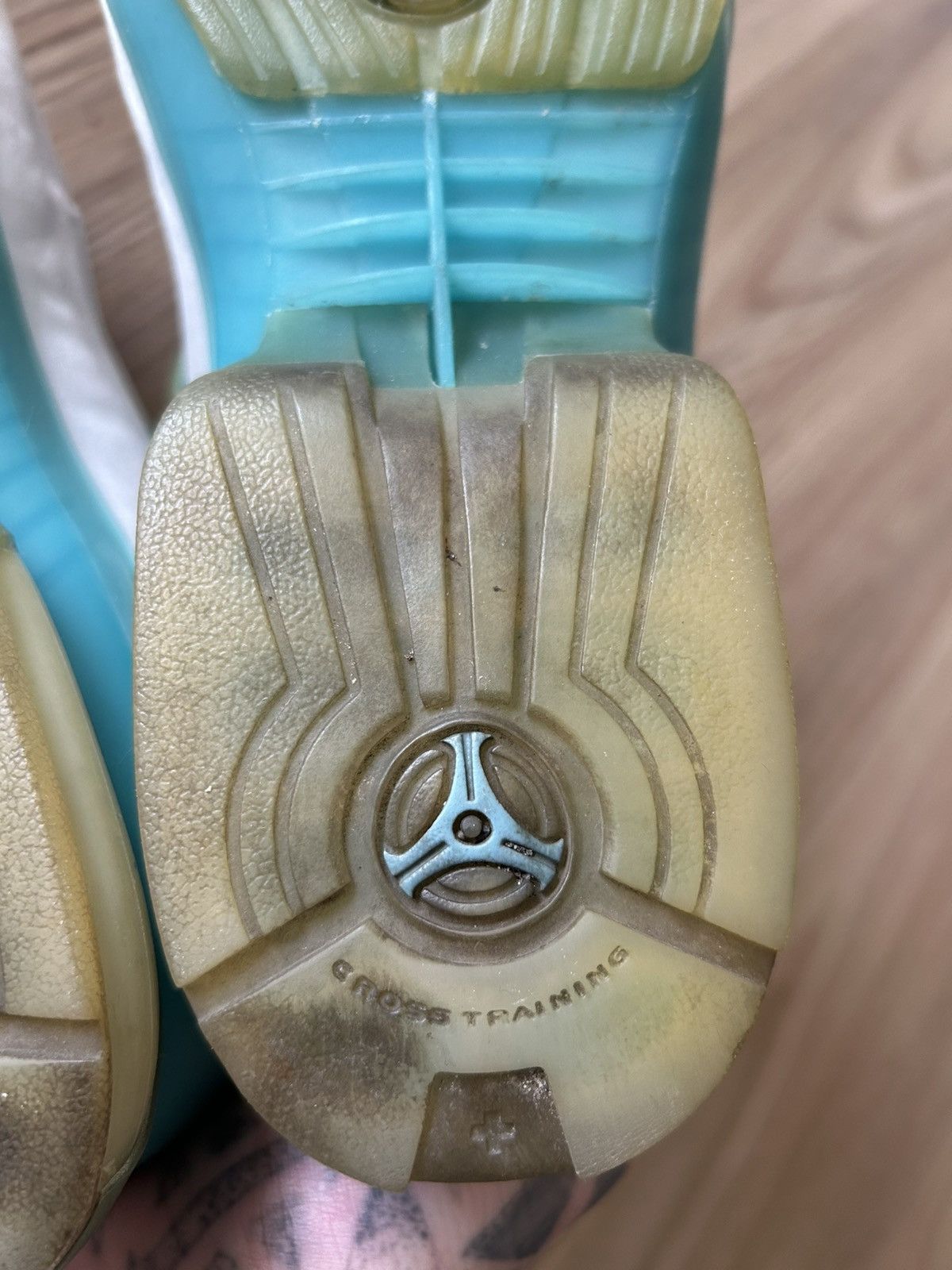 Nike RARE 2001 Nike Cross Training Strap Shoe Size US 6 / IT 36 - 7 Thumbnail