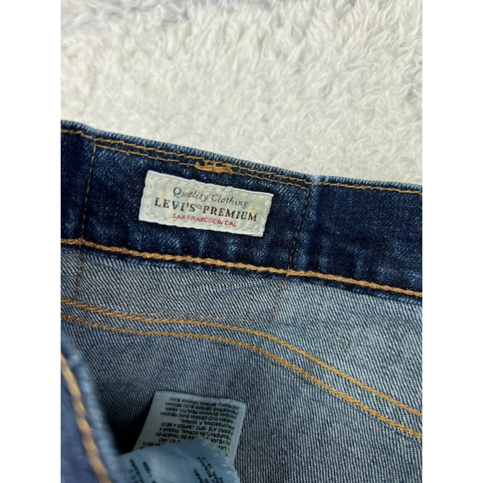 Levi's VINTAGE Levi's Jeans 514 32x30 Blue Denim 5-Pocket Cotton Blend Regular Men Adult Dark Wash Size US 32 / EU 48 - 6 Thumbnail