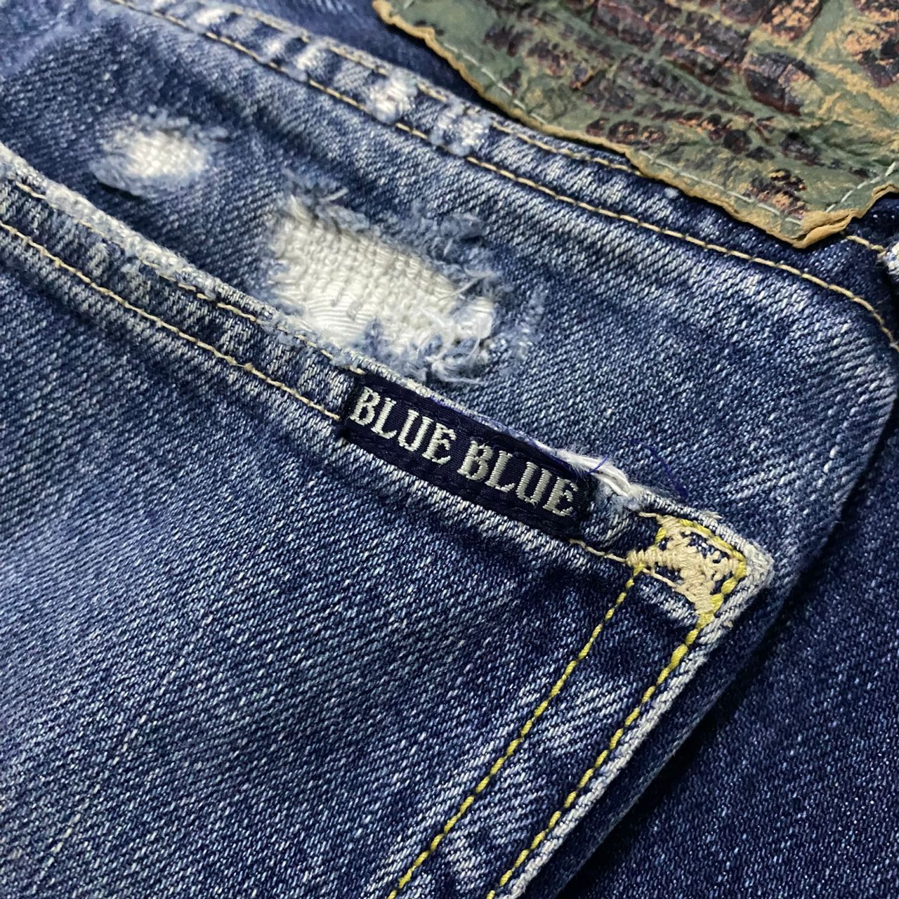 Le Grande Bleu (L.G.B.) 💥Best Offer💥Vintage Blue Blue Japan FlareDistressed Denim Size US 31 - 15 Thumbnail
