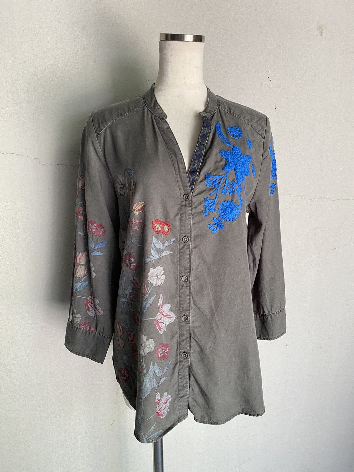 Desigual Desigual Gray Floral Embroidered shirt Size XS / US 0-2 / IT 36-38 - 12 Thumbnail