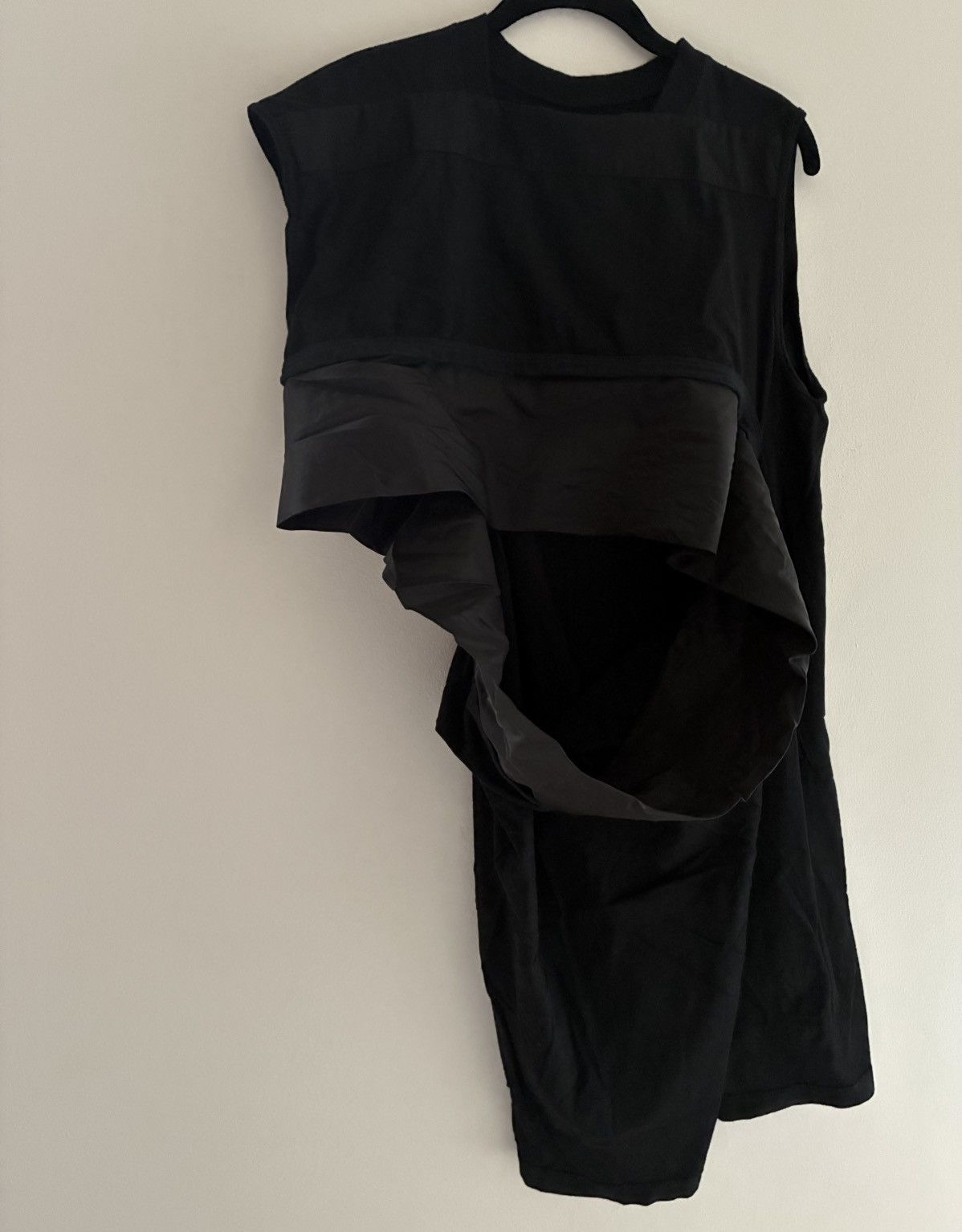 Rick Owens Rick Owens Sphinx peep hole Black Sleeveless Shirt 2015 Size US M / EU 48-50 / 2 - 1 Thumbnail