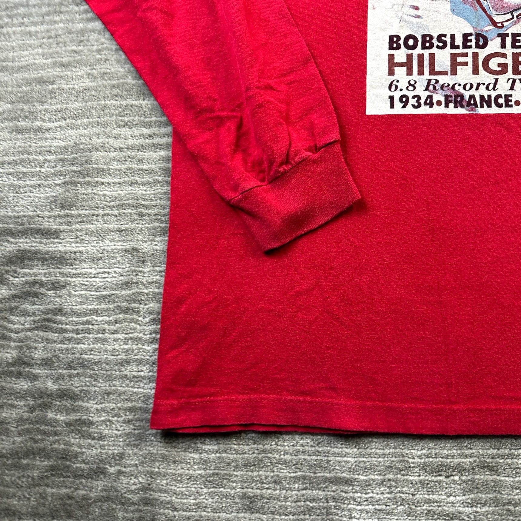 Tommy Hilfiger VINTAGE Tommy Hilfiger Shirt Mens Large Red Snow Ski Graphic USA Made Size US L / EU 52-54 / 3 - 3 Thumbnail