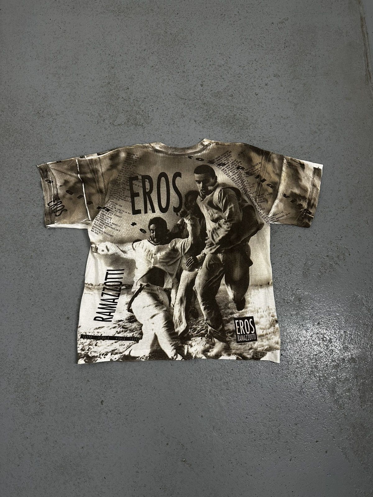 Band Tees Vintage 90s Eros Ramazzotti Overprinted T-Shirt Size US XXL / EU 58 / 5 - 9 Thumbnail