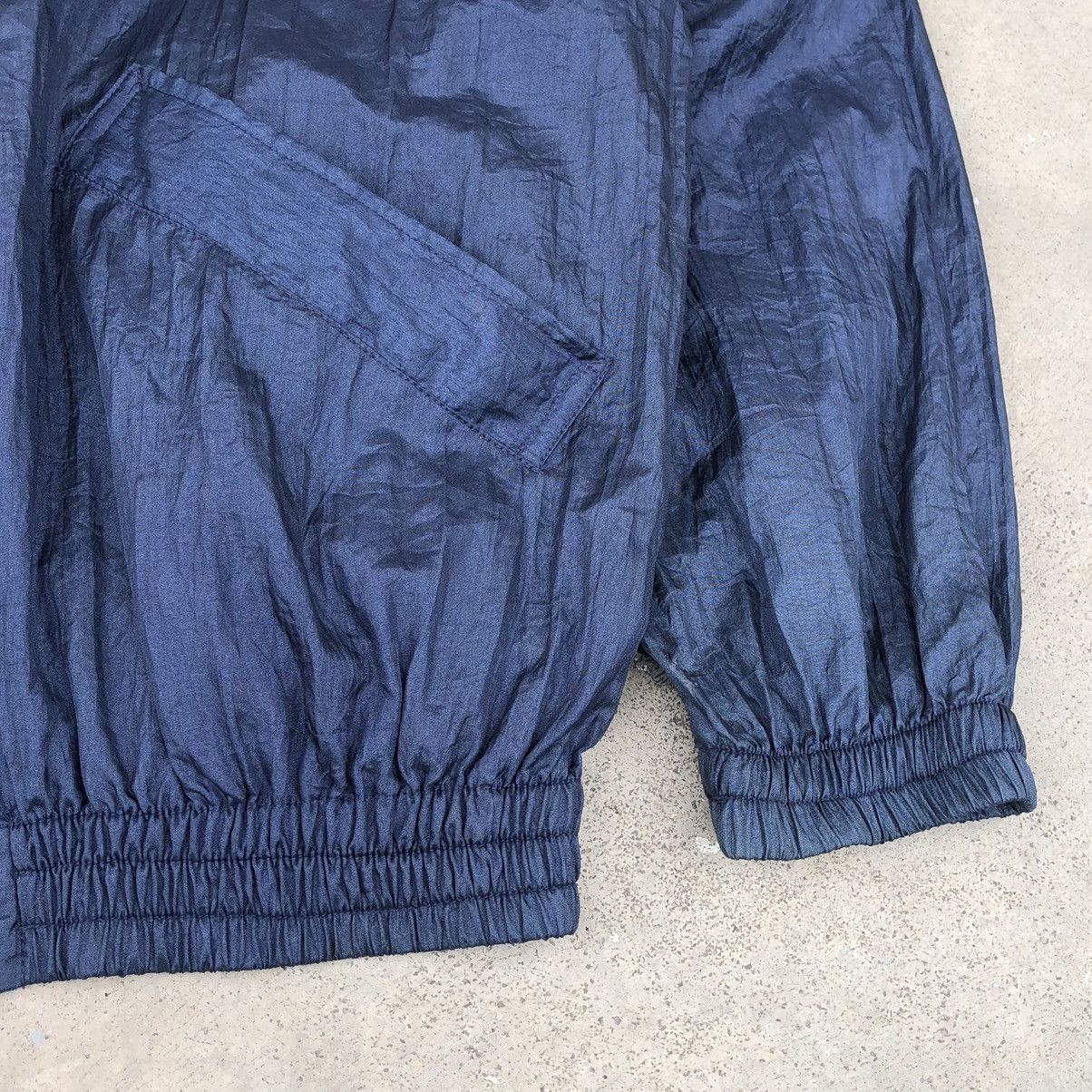 Vintage Vintage Sun Faded Suntory Boss Coffee Nylon Bomber Jacket Size US M / EU 48-50 / 2 - 10 Thumbnail