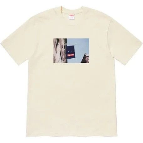 Supreme Supreme Banner Tee Size US M / EU 48-50 / 2 - 1 Thumbnail
