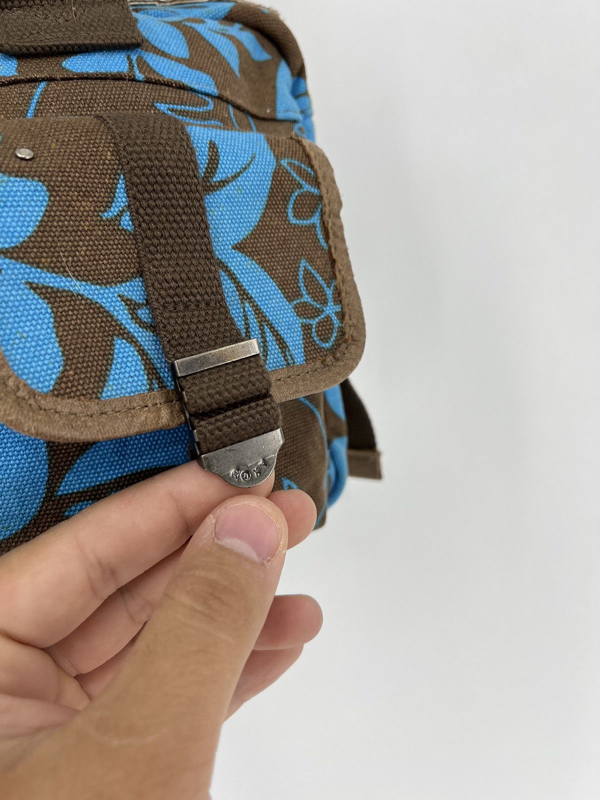Quiksilver Vintage Y2K Roxy Quiksilver Abstract Shoulder Messenger Bag Size ONE SIZE - 5 Thumbnail