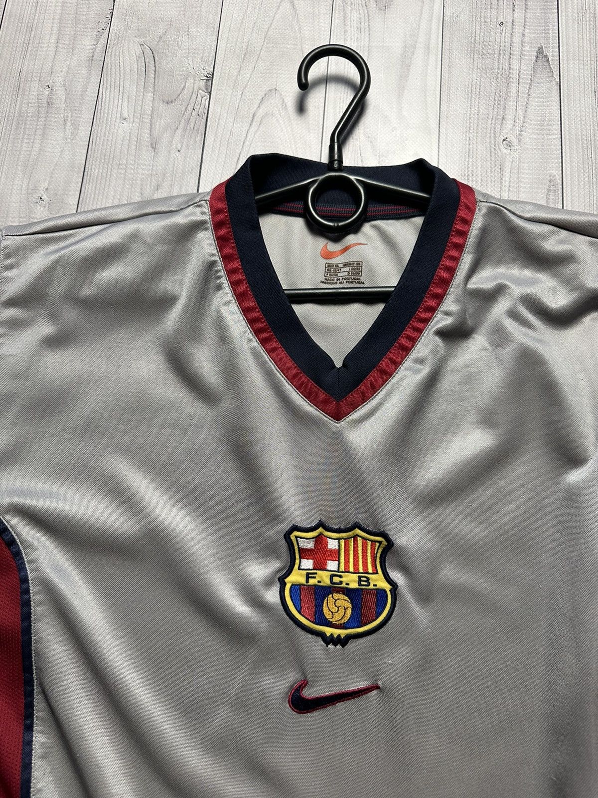 Nike × Vintage Vintage Nike Barcelona silver soccer jersey size XL logo Size US XL / EU 56 / 4 - 6 Thumbnail