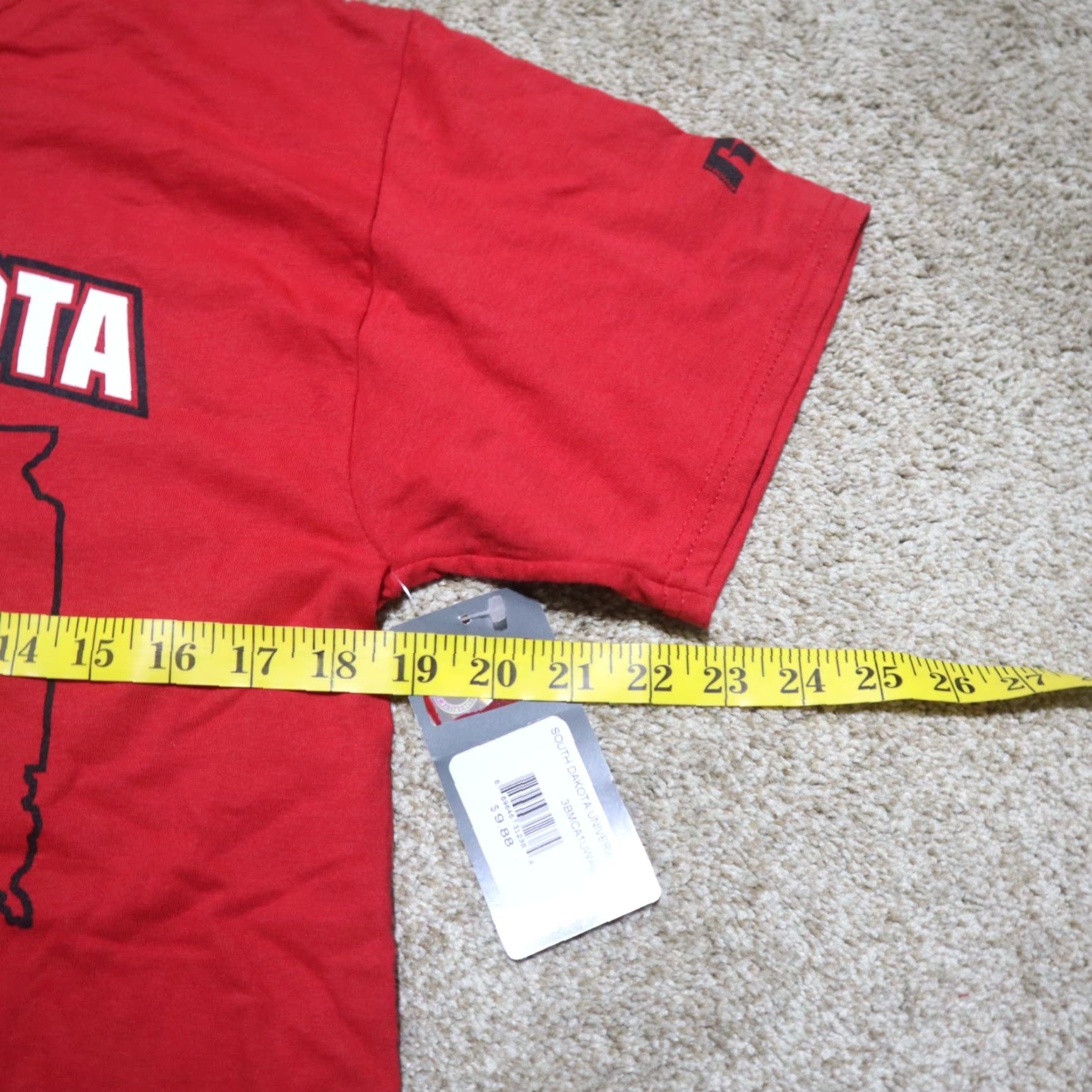 Vintage VINTAGE Russell Shirt M Red Russell South Dakota Coyota University T-Shirt Mens (Note: ensure no extra punctuation) Size US M / EU 48-50 / 2 - 7 Thumbnail