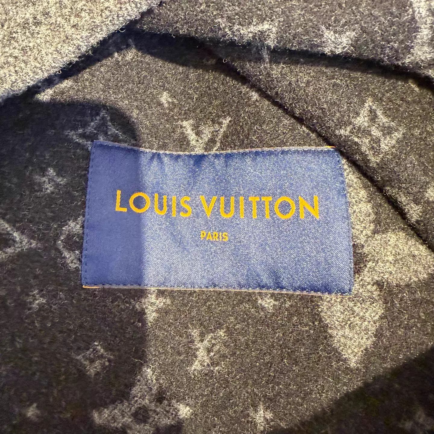 Louis Vuitton Louis Vuitton Gray Pin Wool Jacket 48 New Size US M / EU 48-50 / 2 - 5 Thumbnail