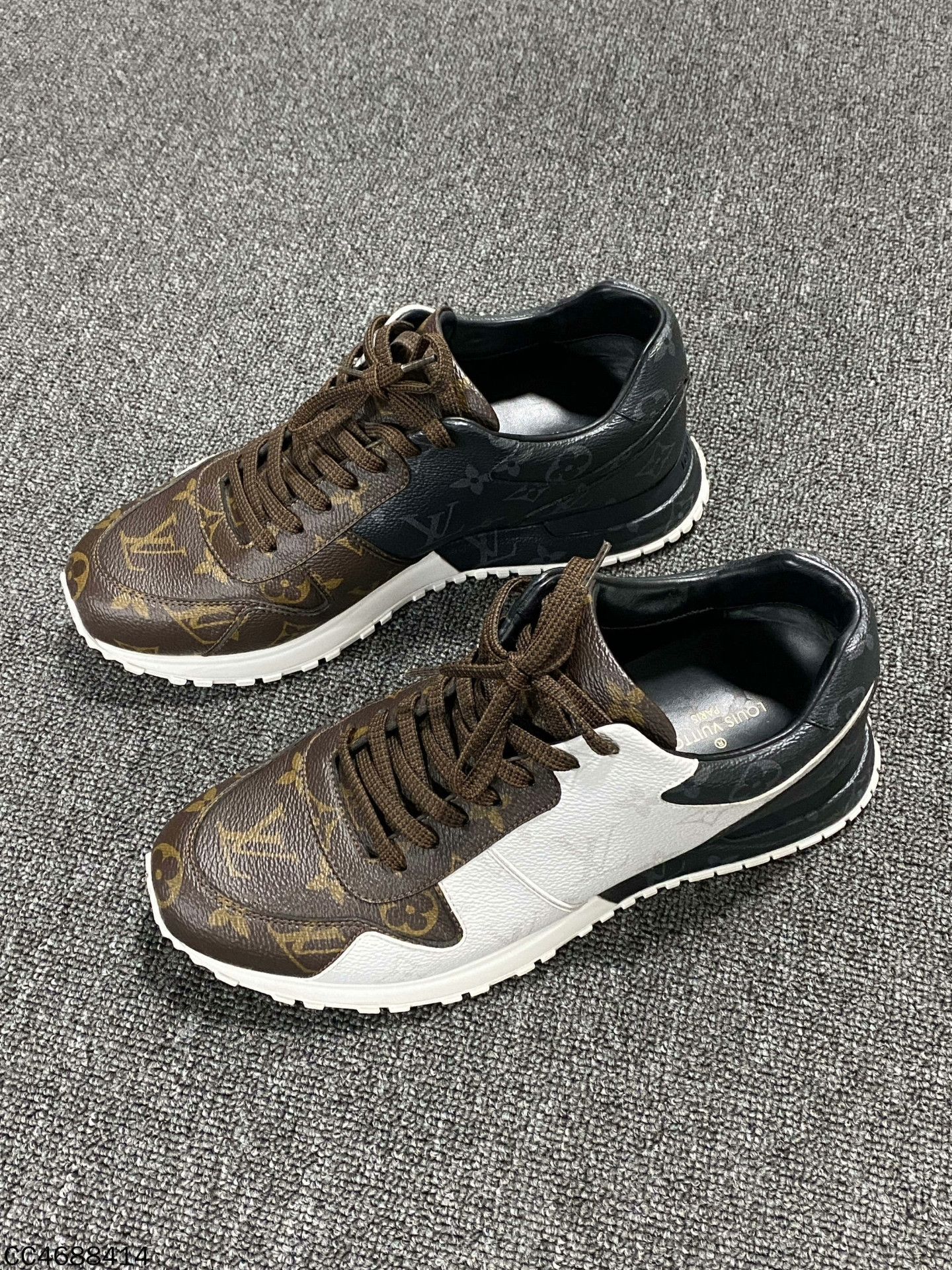 Louis Vuitton Louis Vuitton Retro Black Lowtop Sneakers 7.5 Men Size US 7.5 / EU 40-41 - 1 Thumbnail