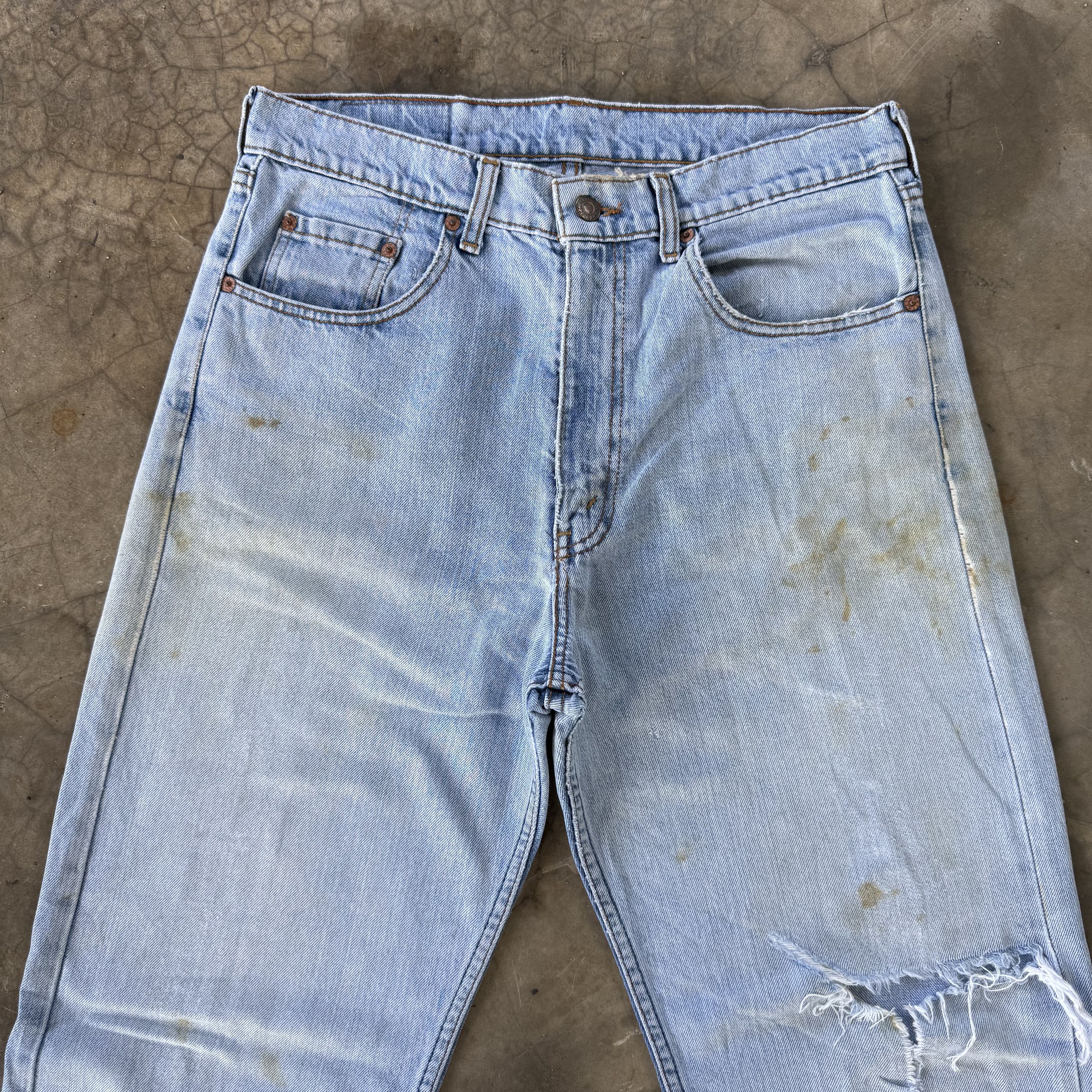 Levi's Vintage Clothing Vintage Levi's 512 Ripped Faded Light Wash Denim Jean W33 Size US 33 - 2 Thumbnail