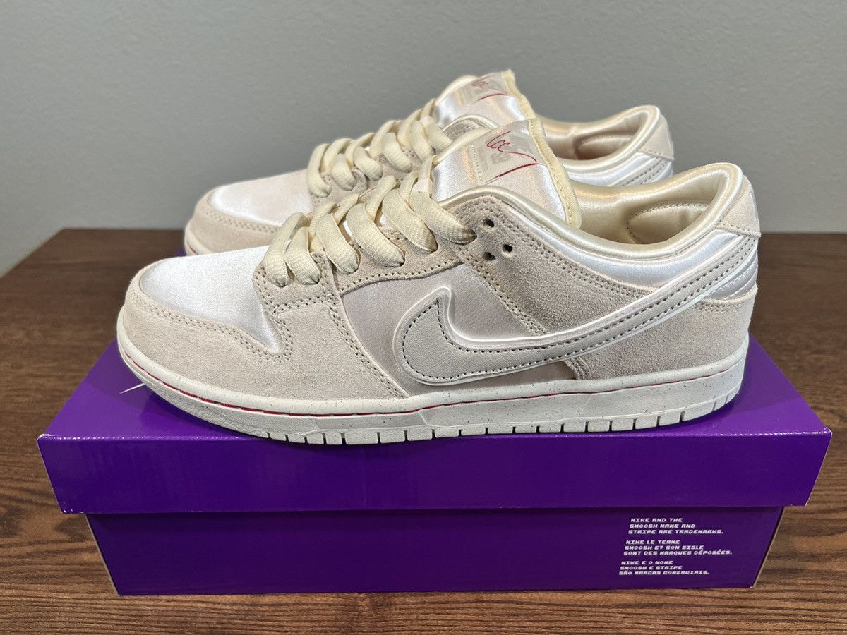 image of Nike Sb Dunk Low City Of Love Light Bone Shoes in White, Men's (Size 8)