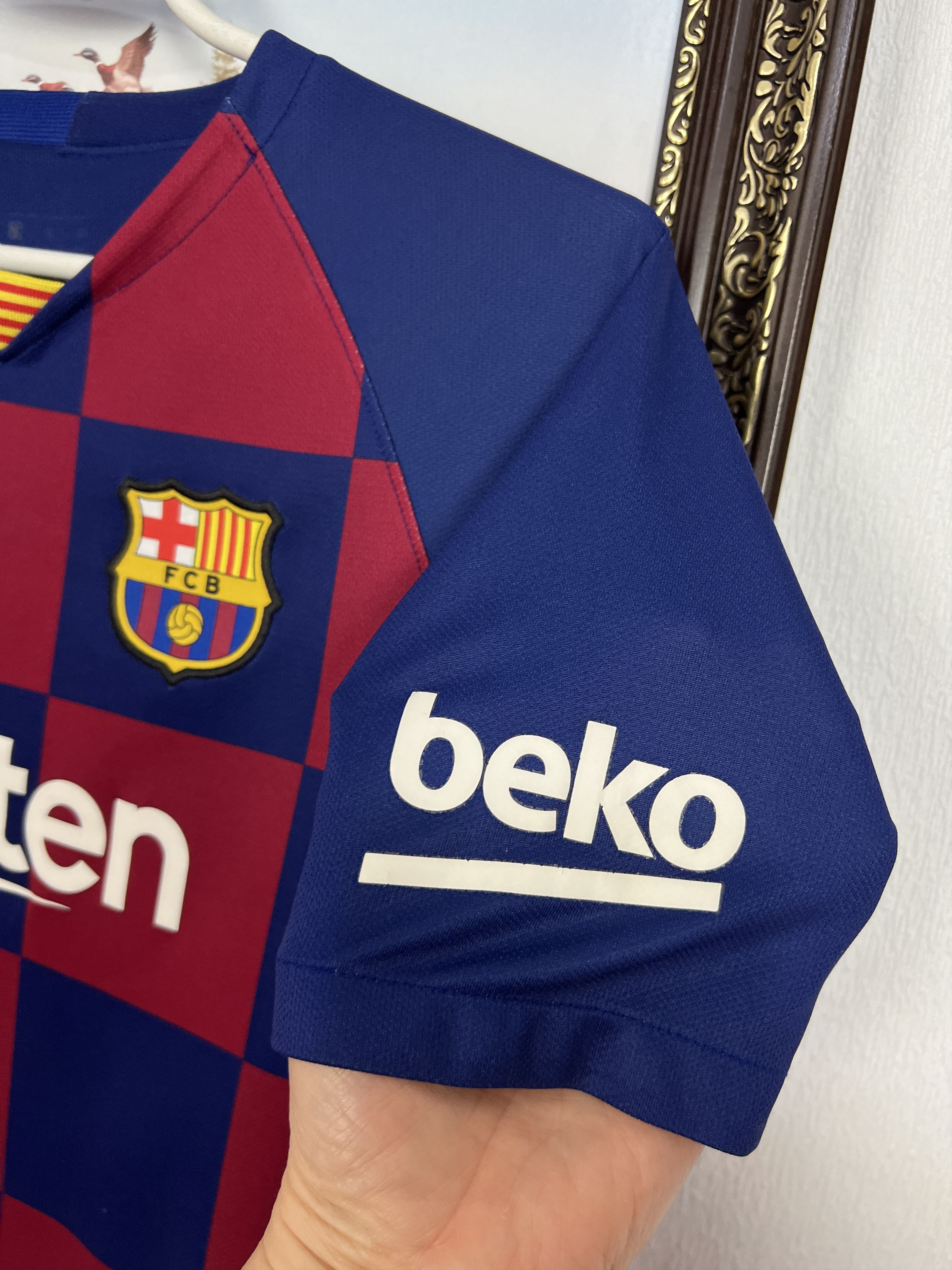 Nike Barcelona football shirt Messi Fun Jersey Camiseta Boys L Size US XXS / EU 40 - 4 Thumbnail
