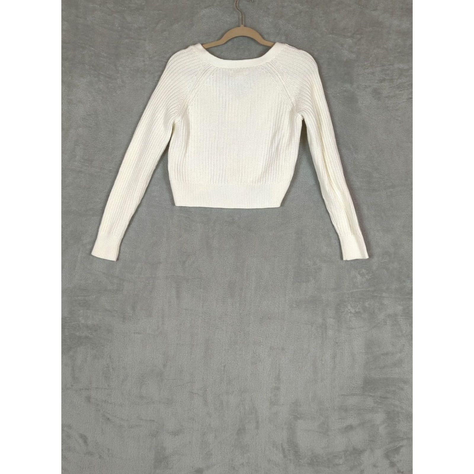 Aeropostale AEROPOSTALE Ivory White Cropped Long Sleeve Sweater Women M Slouchy Chunky Cardigan V-Neck Button Front Bohemian Preppy Casual Travel Size S / US 4 / IT 40 - 8 Thumbnail