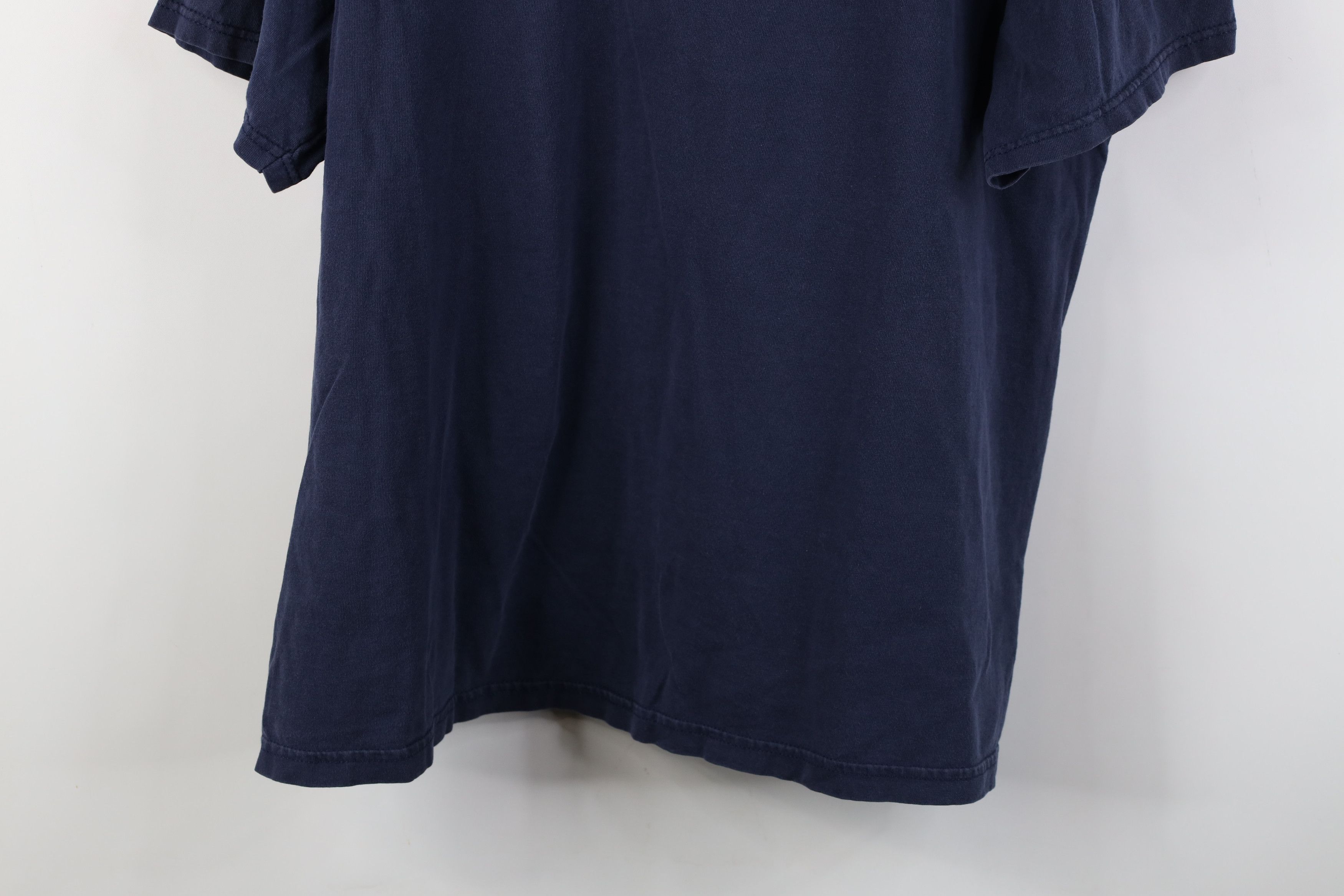 Vintage Vintage 90s New England Patriots Football T-Shirt Blue Size US XL / EU 56 / 4 - 14 Thumbnail